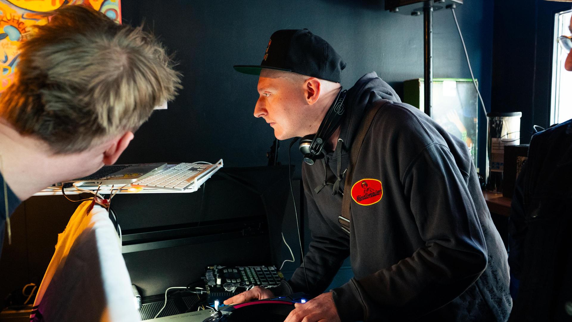 Bilder vom Rap-Frühschoppen bei Mamas Streetfood Bar in Weiden (Bild: Hannes Stock)