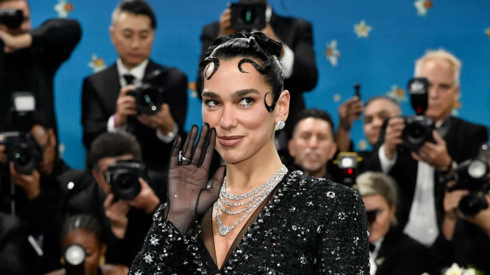 Dua Lipa geht mit einer Millionenklage gegen einen Elektronikriesen vor. (Archivbild: Evan Agostini/Invision/dpa)