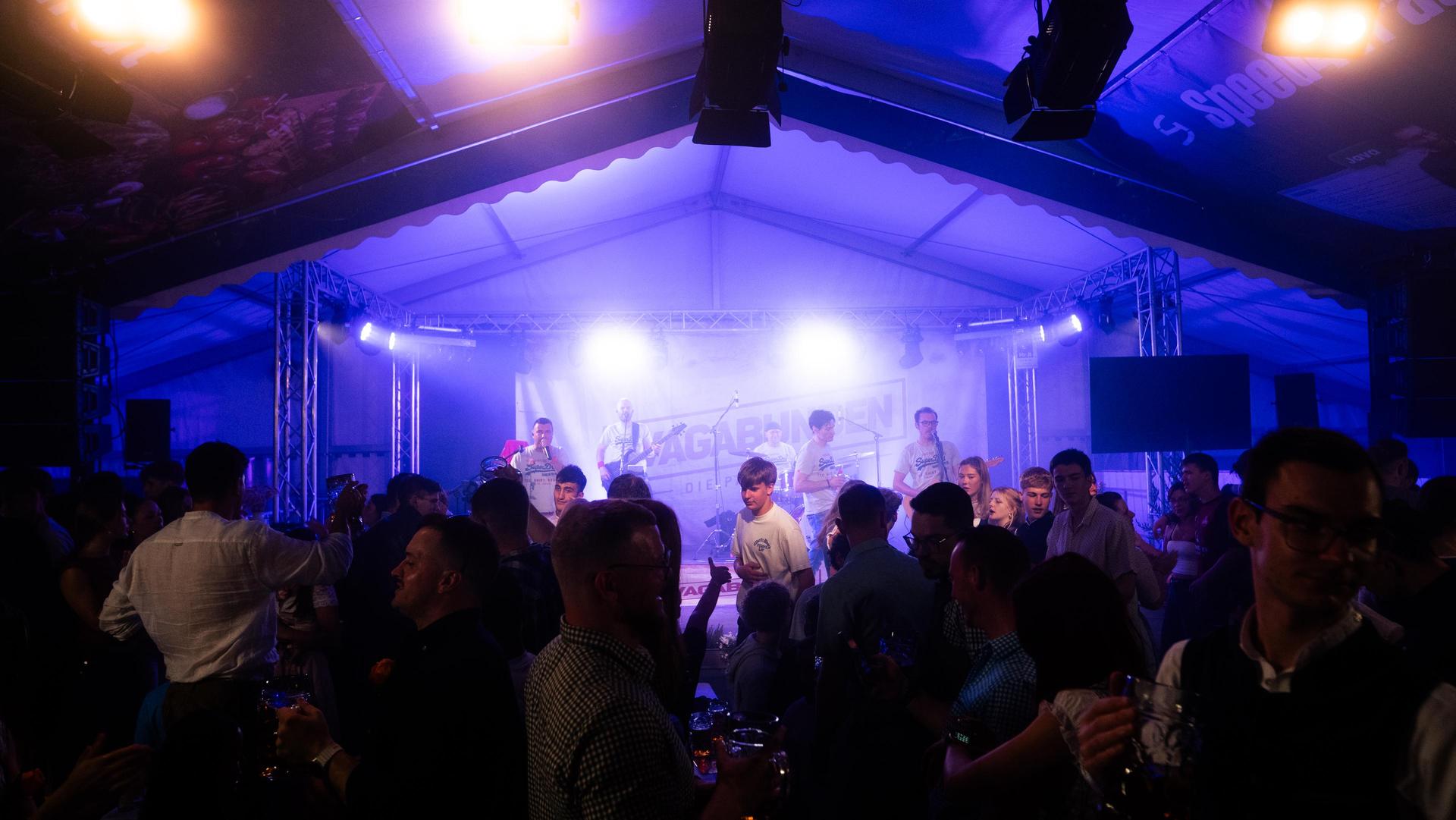 Der Samstag auf dem Weidener Volksfest 2025. (Bild: Hannes Stock)