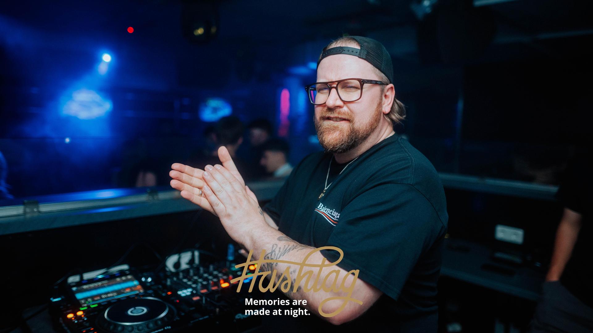 „Vorfeiertag = Vollgas” im Hashtag (Bild: Sebastian Reiter)