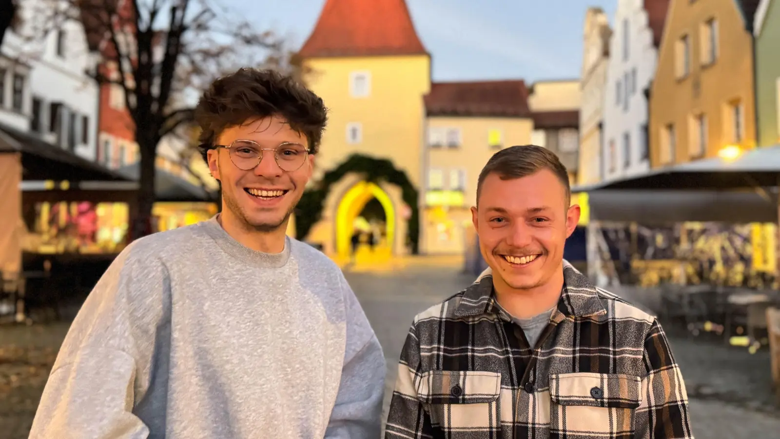 Stellvertretender JU-Vorsitzender Lukas Frey und JU-Vorsitzender Philipp Roider (von links) kündigenfür die Wahl des Weidener Stadtrats eine eigene JU-Liste an.  (Bild: Lukas Frey/exb)
