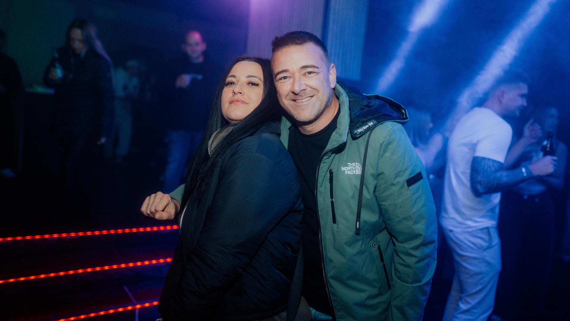 Die Opening Party im Nightlife bringt drei DJs, Beats, Drinks und Vibes.  (Bild: Sebastian Reiter)