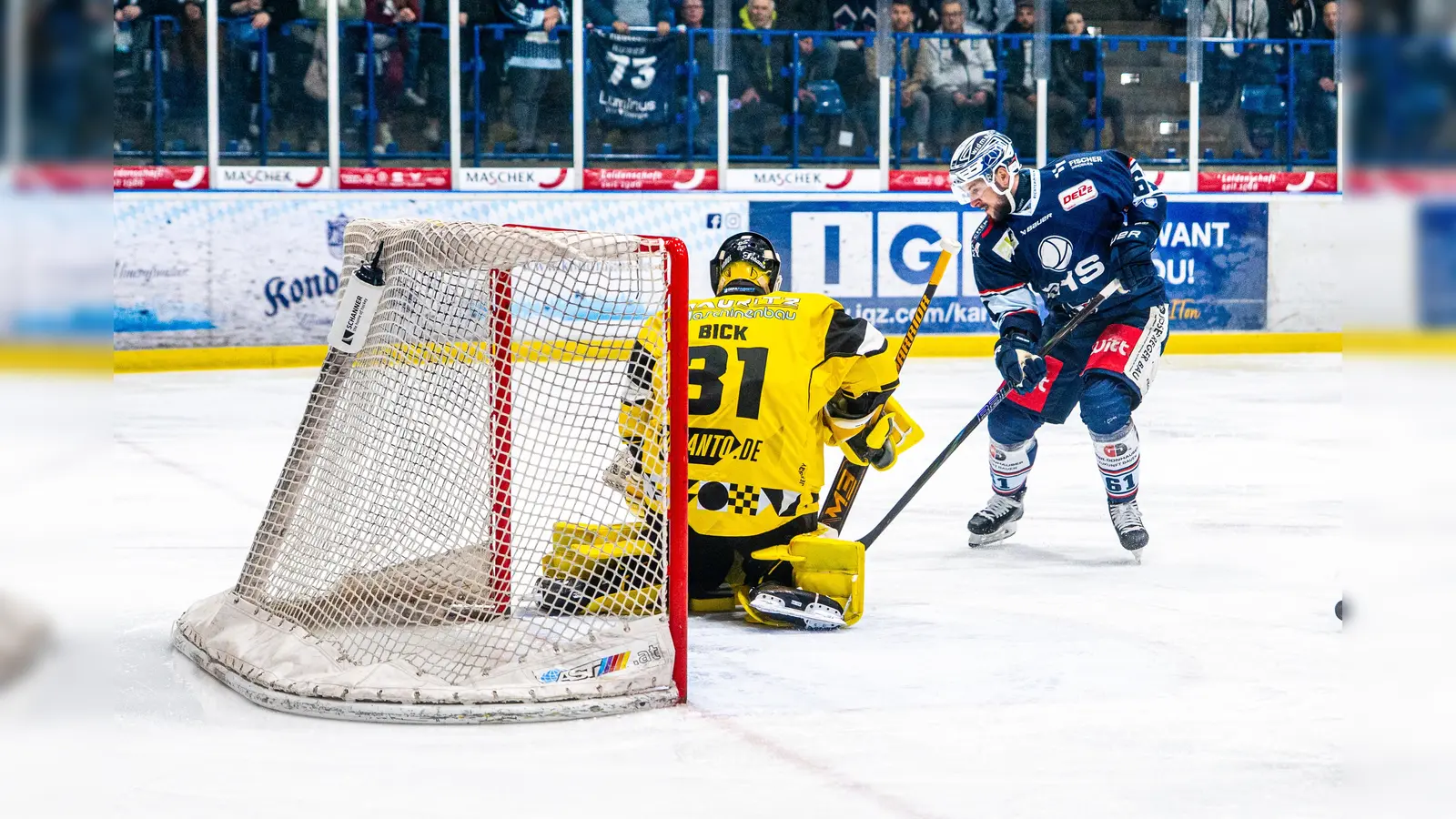 David Elsner erzielte beim 4:2 der Blue Devils gegen Krefeld drei Treffer.  (Bild: Elke Englmaier)