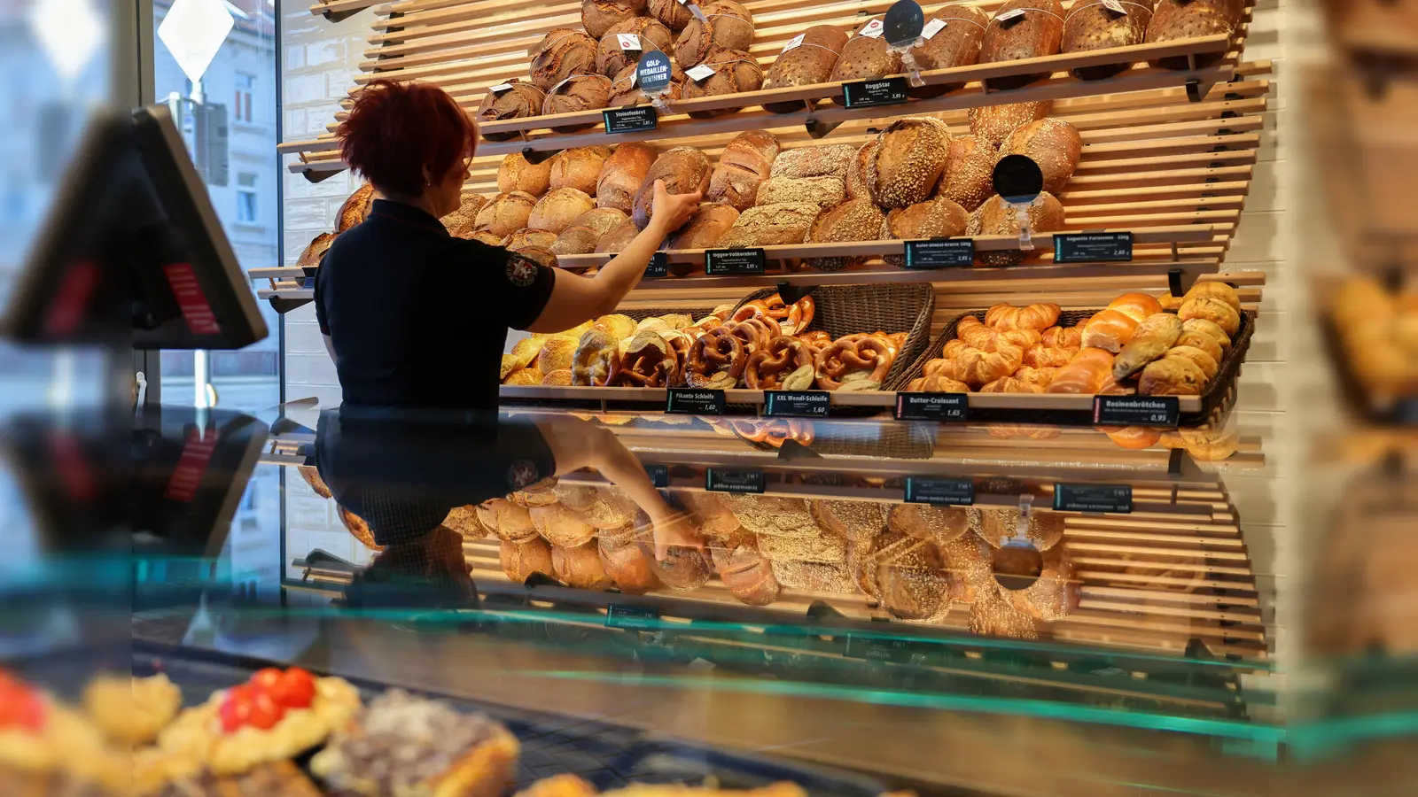 Vermutlich waren es Seriendiebe, die in eine Amberger Bäckerei eingebrochen sind und den Tresor mitgenommen haben. (Symbolbild: Jan Woitas/dpa)