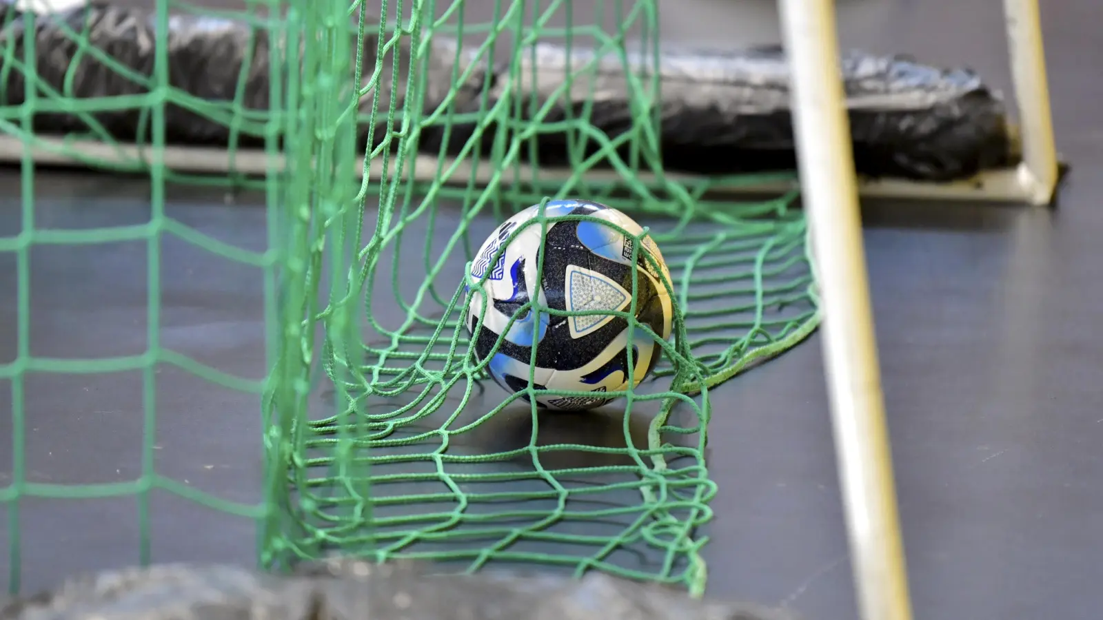 Es ist das Highlight des diesjährigen EEAtec-Cups in Vilseck: Ab 17 Uhr treten am Freitagabend die Herrenmannschaften gegeneinander an. Mit dabei sind ausschließlich Mannschaften aus der Bezirksliga Nord.  (Symbolbild: Hubert Ziegler)