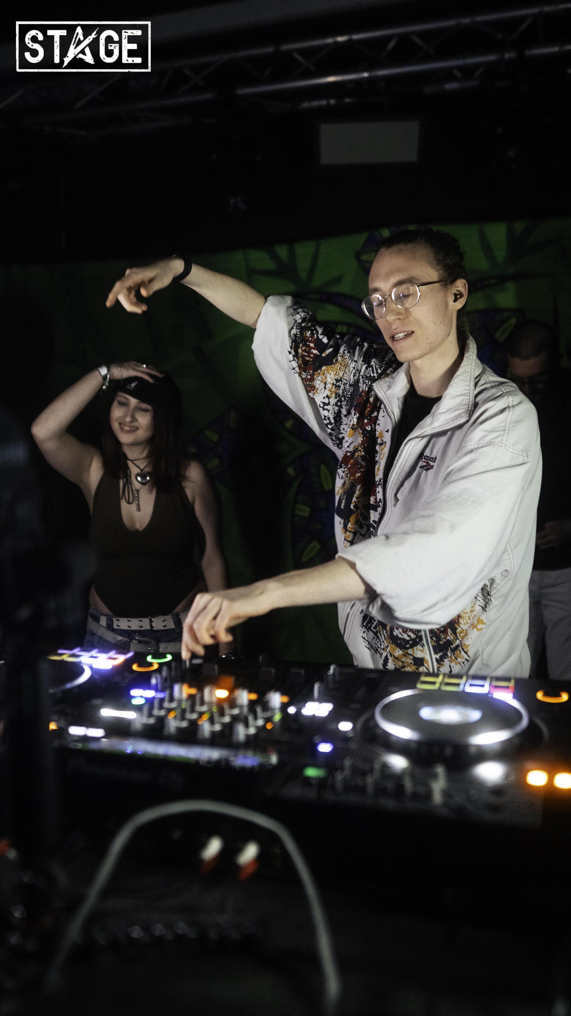 Die Fotos der „Schwitzkasten”-Party im Stage. (Bild: Hannes Stock)