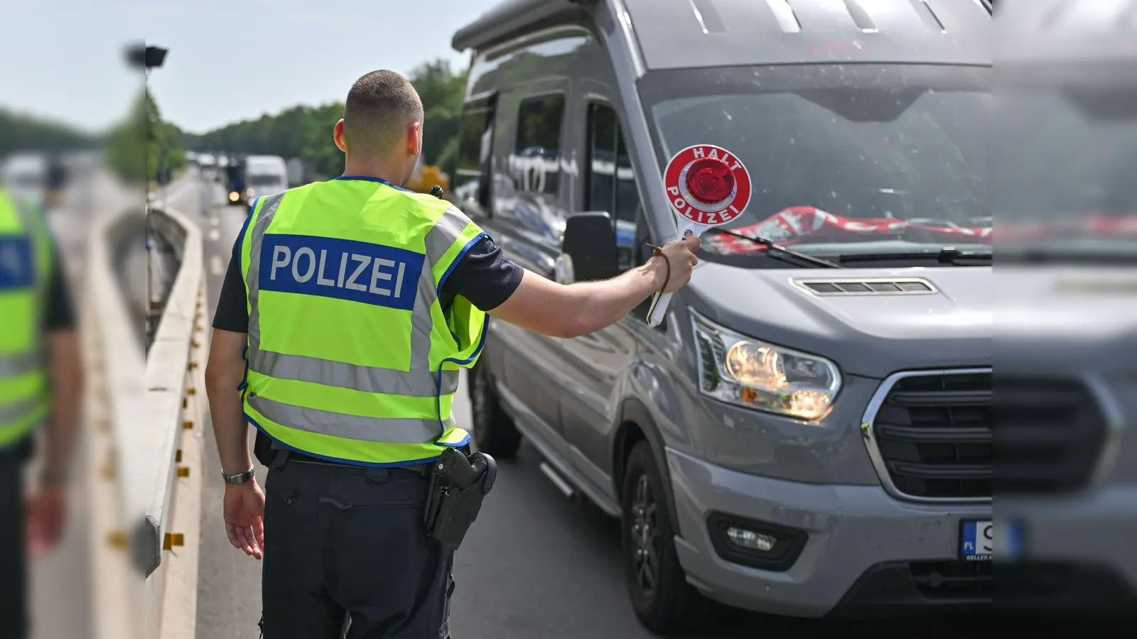 Mehr Grenzkontrollen angeordnet. (Bild: Patrick Pleul/dpa)