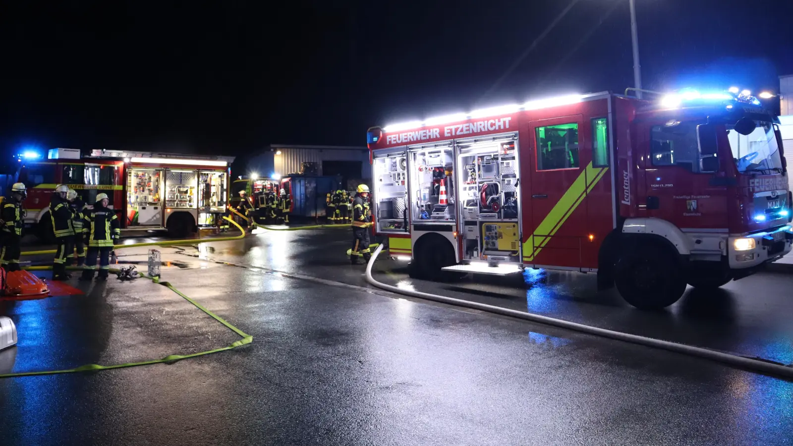 In Oberwildenau fand eine groß angelegte Einsatzübung der Feuerwehr statt. (Bild: Alexander Kleber)