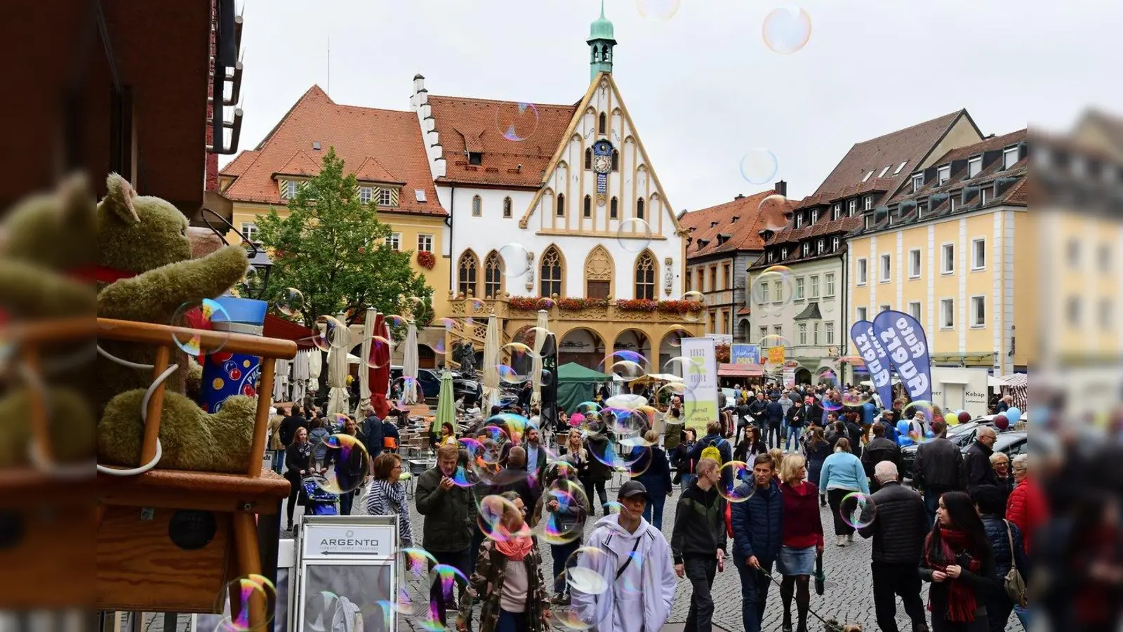 Am Sonntag ist in Amberg verkaufsoffen – wir wünschen viel Spaß beim Shoppen.  (Bild: Petra Hartl)