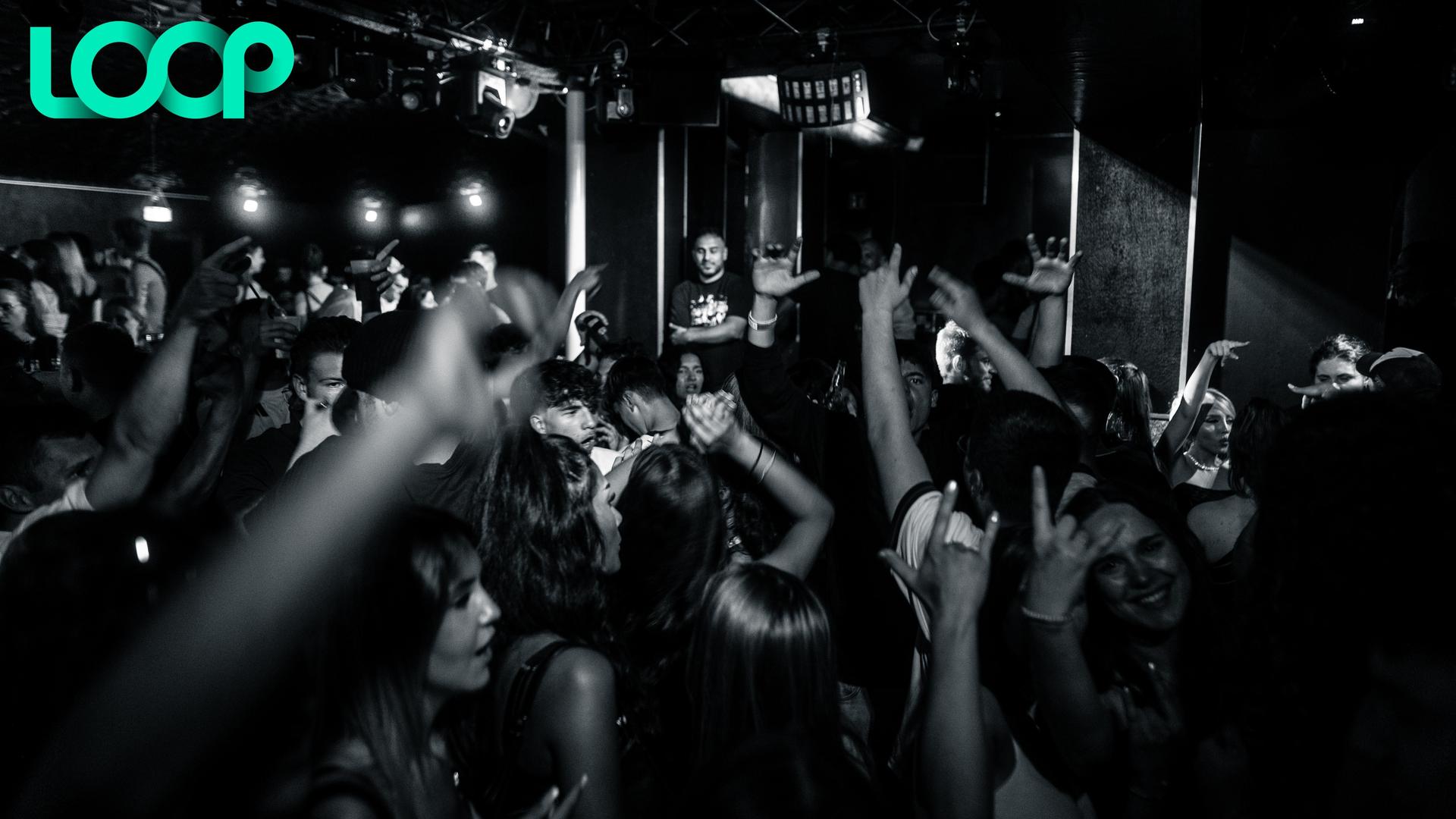 Die „School is out”-Party im Loop. (Bild: Hannes Stock)