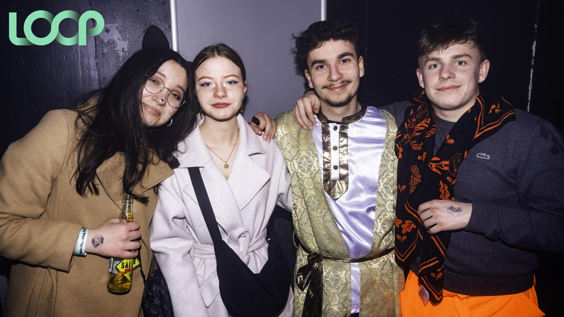 Das Kepler-Gymnasium hat die Aftershow-Party im Loop Weiden gefeiert.  (Bild: Hannes Stock)