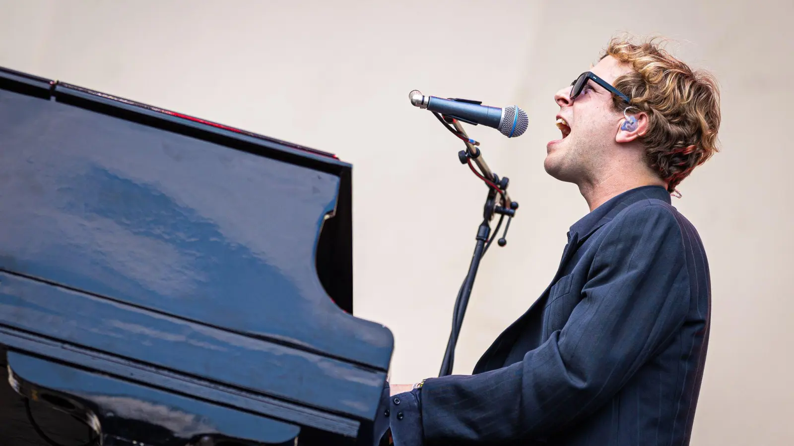 Der britische Singer-Songwriter Tom Odell beim Hurricane Festival. (Archivfoto)  (Bild: Moritz Frankenberg/dpa)