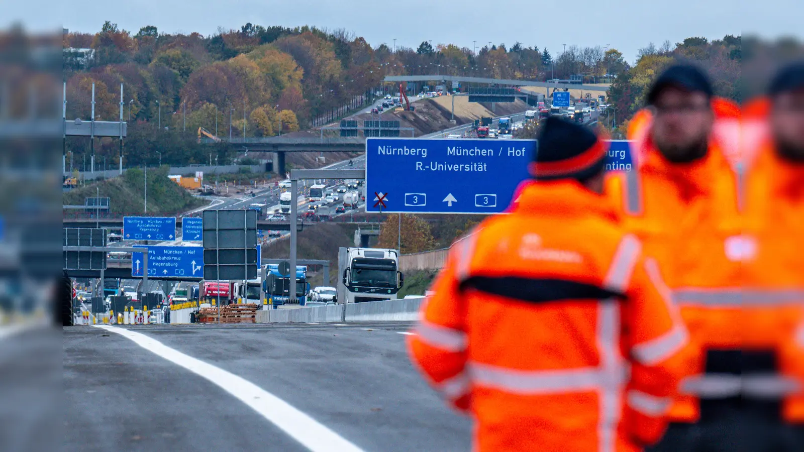 Die Bauarbeiten auf der A 3 bei Regensburg stehen kurz vor dem Abschluss.  (Archivbild: Armin Weigel)