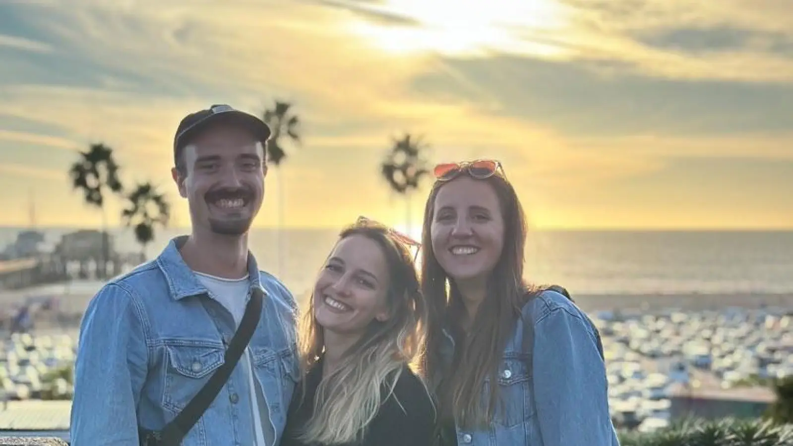 Drei Freunde, eine großes Abenteuer: Michi, Sandra und Magdalena (von links) sind zusammen auf Weltreise. (Bild: exb/world.wide.nomads)