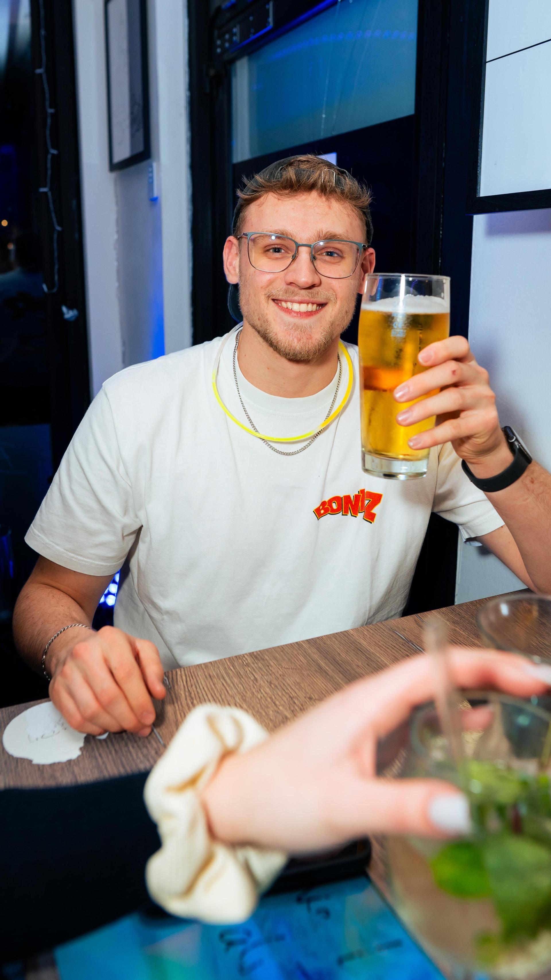 Am Freitag habt ihr beim Feiern in der SantoRino Bar ordentlich Gas gegeben. (Bild: Hannes Stock)