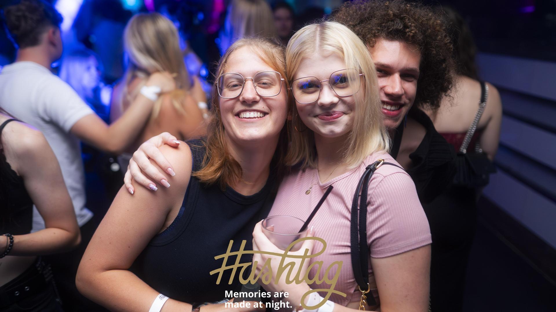 Im Hashtag sorgten am Freitag die Hits der 2000/10er für beste Stimmung. (Bild: Hannes Stock)