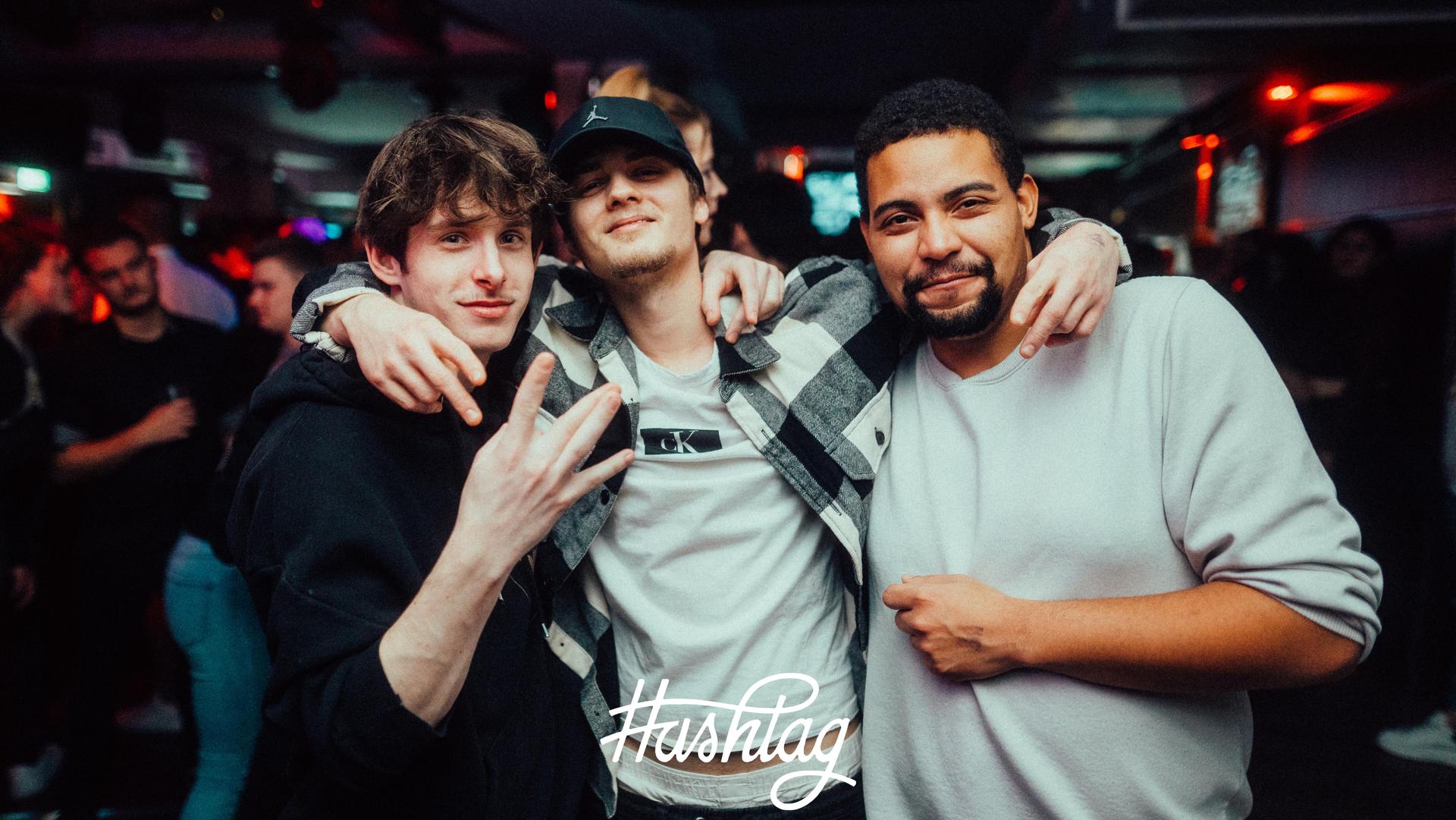 Bei der „Hashtag Saturday”-Partyim Hashtag Weiden sorgte <b>DJ RobVEE</b> für den passenden Sound. (Bild: Sebastian Reiter)