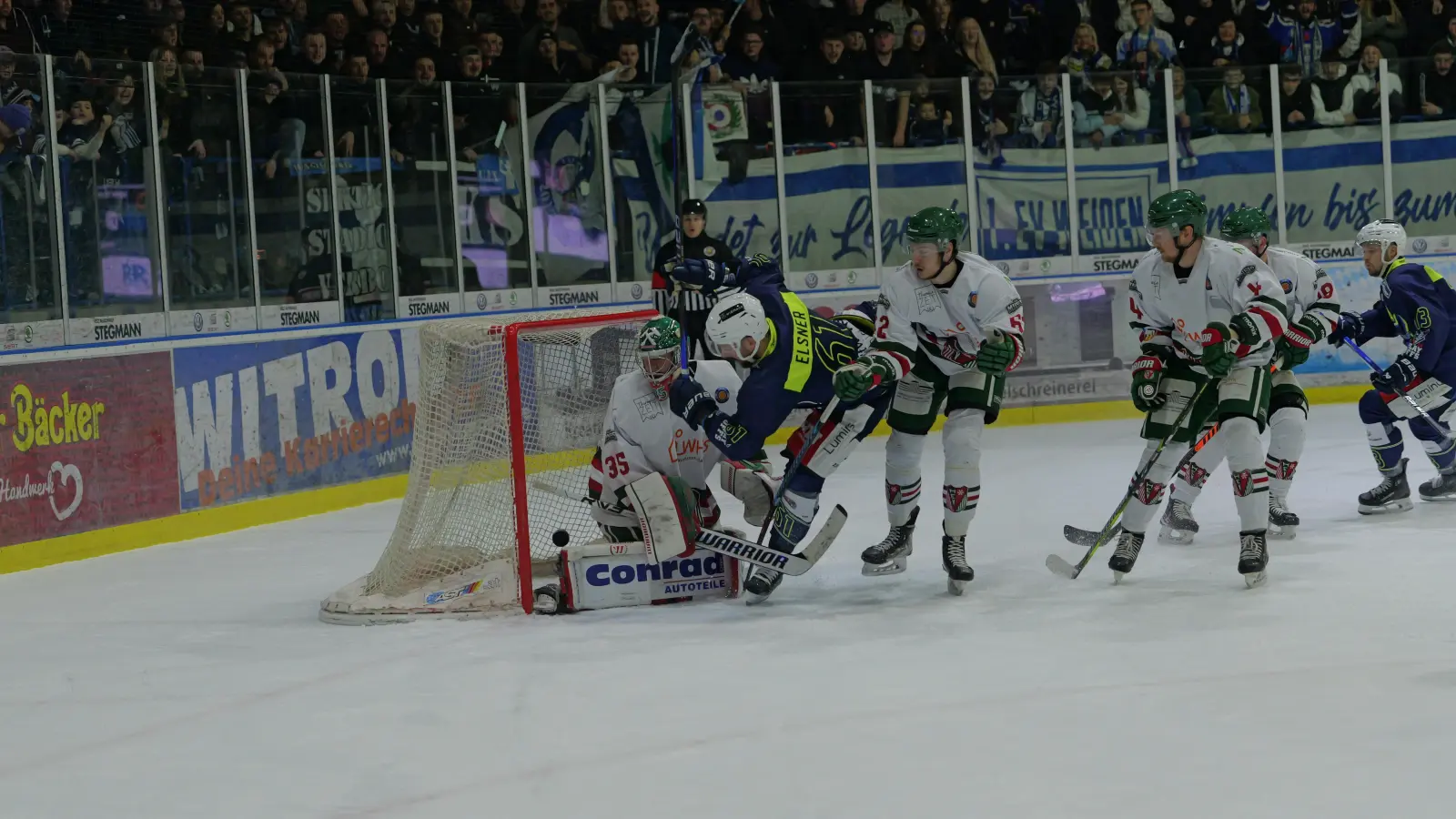 Das 1:0 für die Devils durch David Elsner. (Bild: Elke Englmaier)