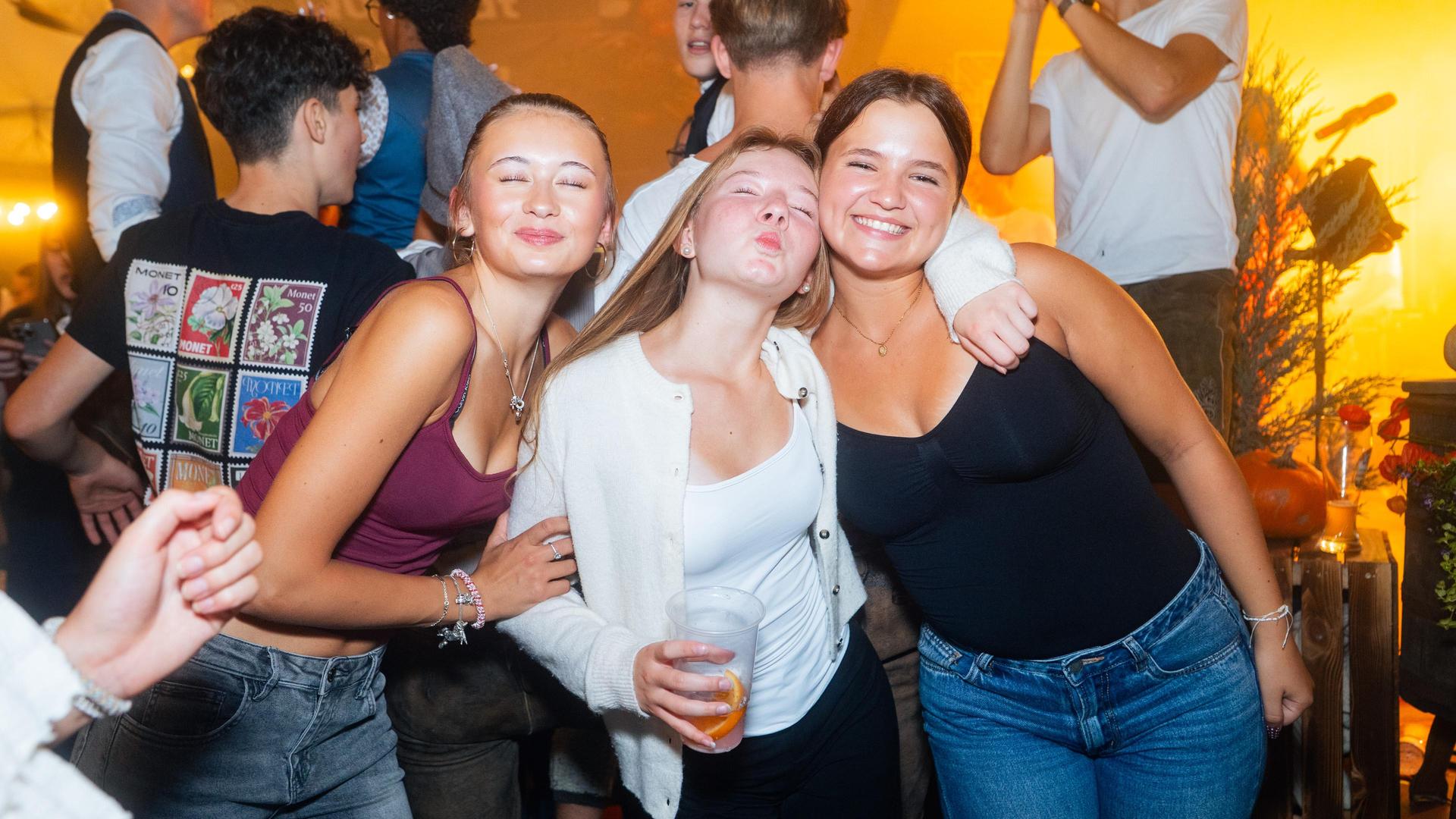 Die Bilder vom Freitag auf dem Weidener Volksfest 2025. (Bild: Hannes Stock)