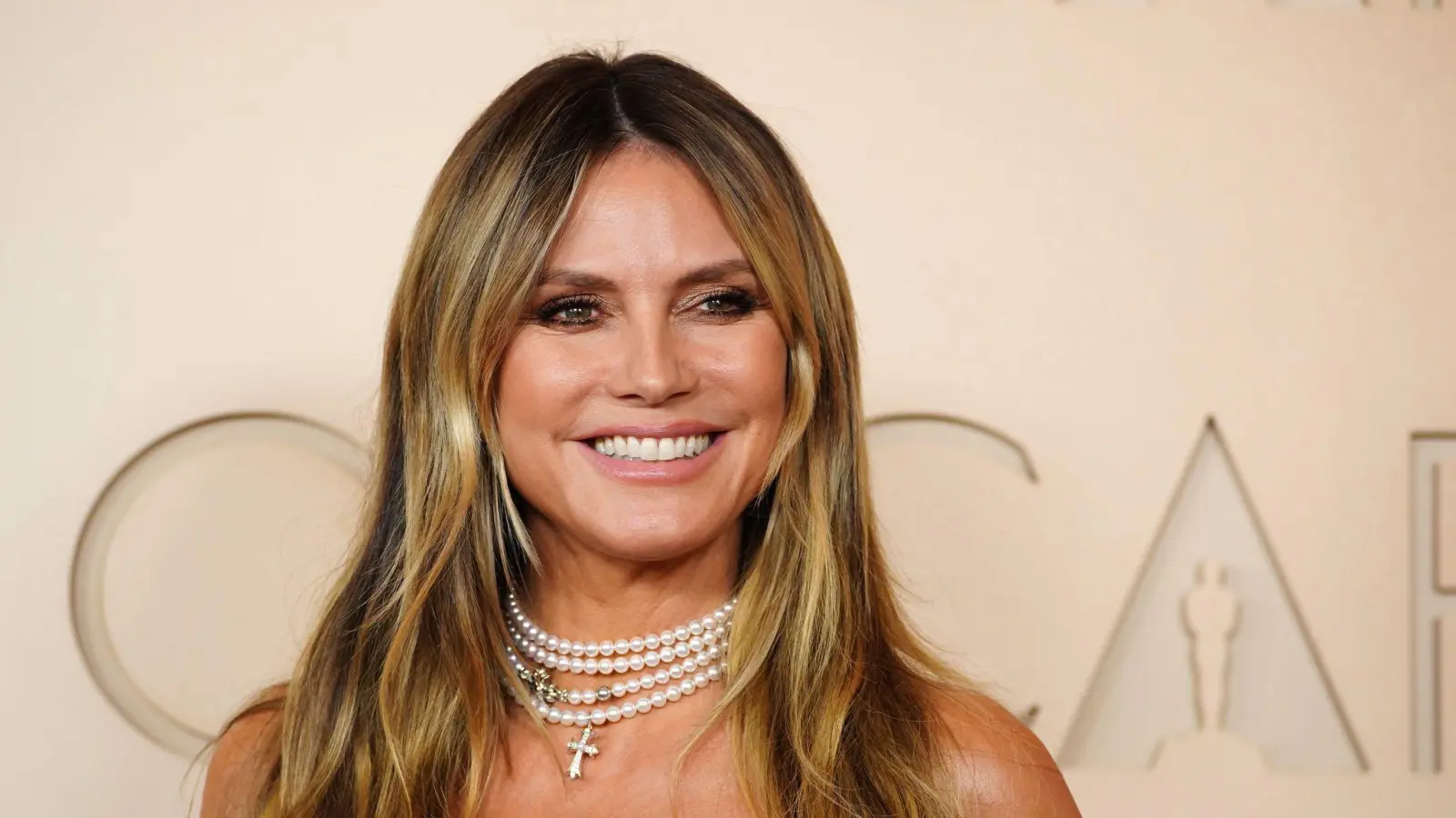 Das vorab aufgezeichnete GNTM-Finale mit Heidi Klum soll am Donnerstagabend ausgestrahlt werden. (Archivbild) (Bild: Jordan Strauss/Invision/AP/dpa)