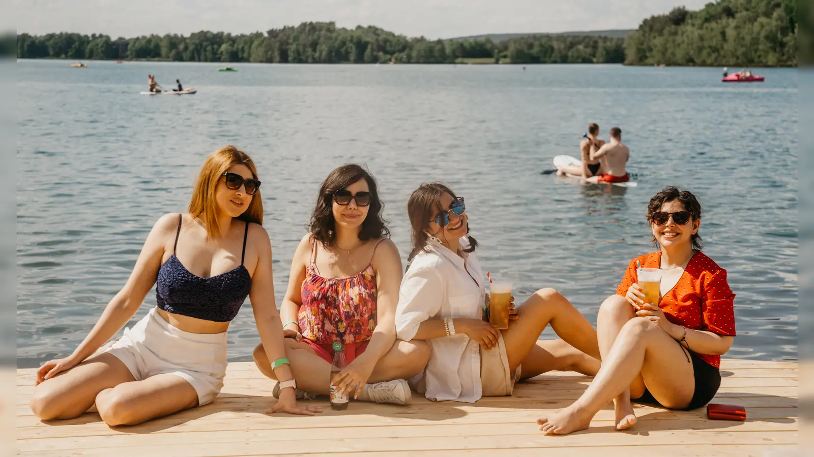 Sonne, gute Laune und die Füße im Wasser auf dem Open Air am Murner See. (Archivbild: Mario Donhauser)