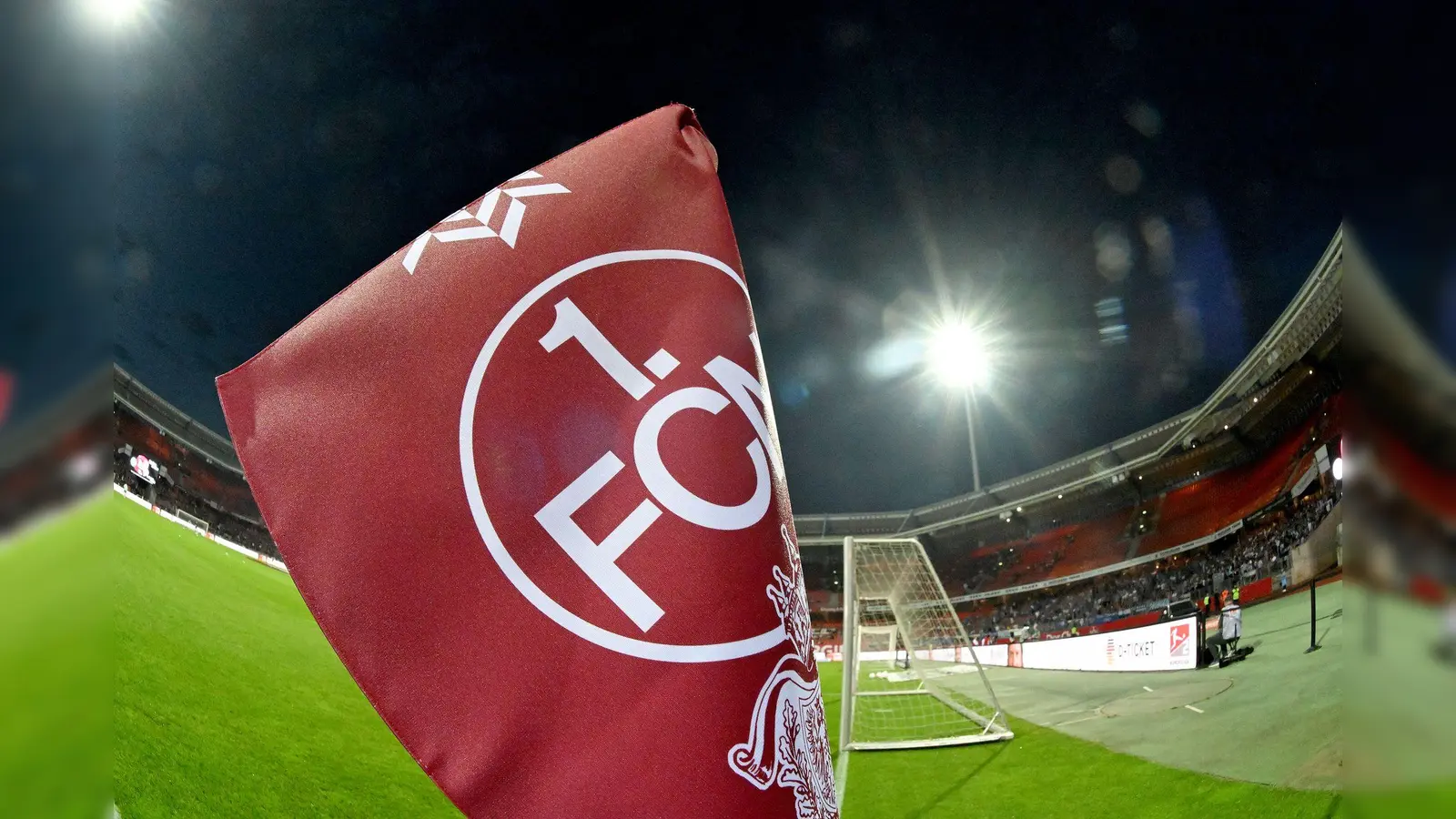 Der 1. FC Nürnberg kämpft in der 2. Liga um höhere Tabellenregionen. (Symbolbild) (Bild: Jens Niering/dpa)