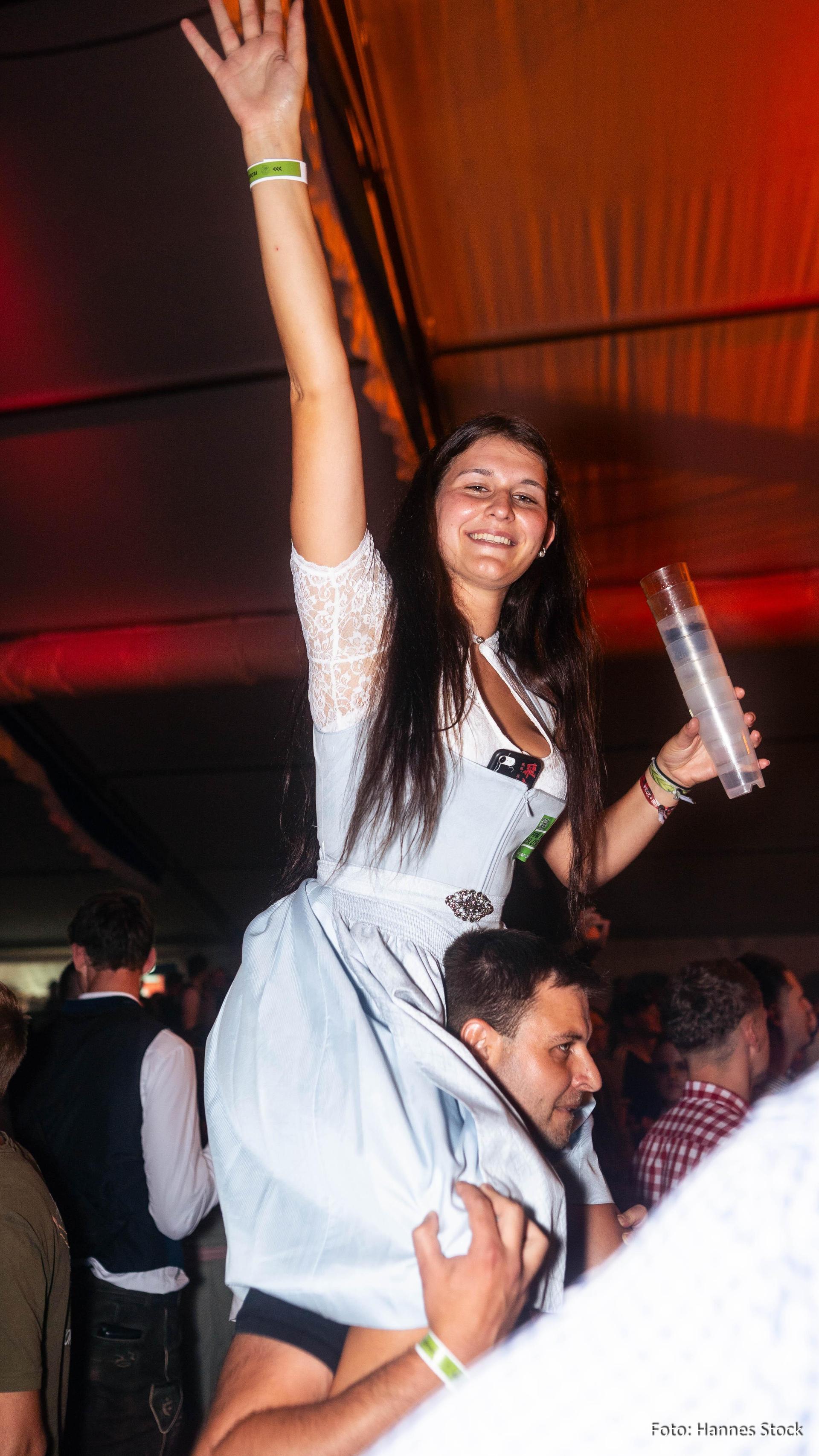 Das war die Flosser Kirwa am Samstag.  (Bild: Hannes Stock)