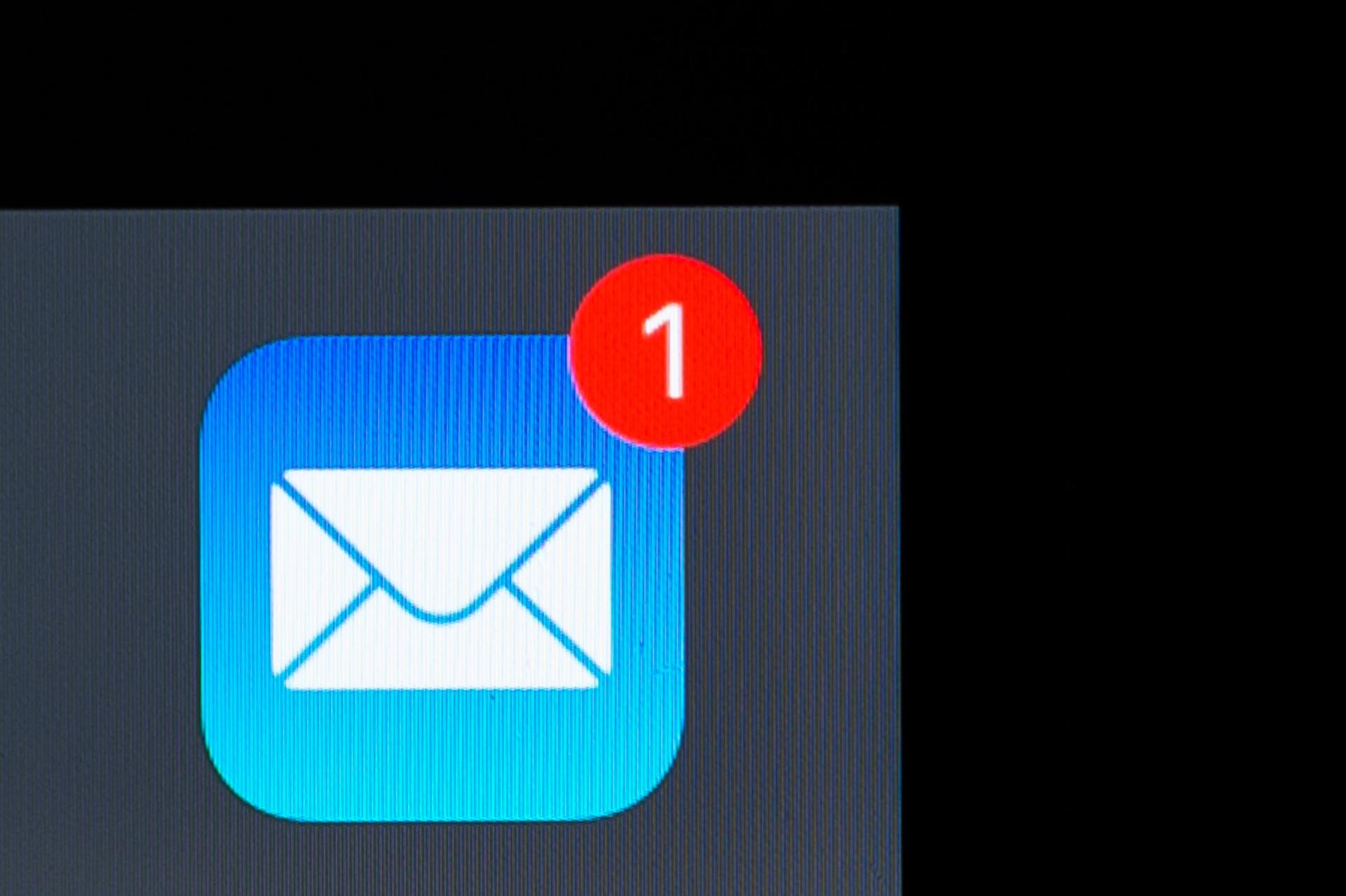 Eine 14-Jährige hat versucht, sich mit gefälschten E-Mail-Accounts und Rezepten vor dem Unterricht zu drücken.  (Bild: Silas Stein)