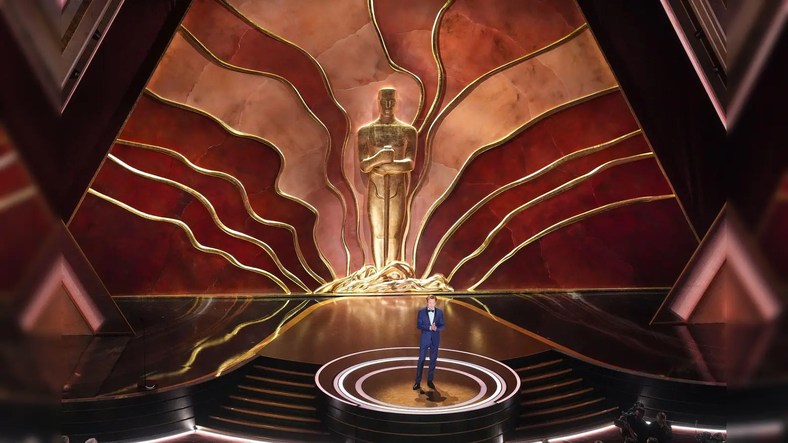 Conan O&#39;Brien moderierte die Oscarverleihung im Dolby Theatre in Hollywood. (Bild: Chris Pizzello/Invision/AP/dpa)