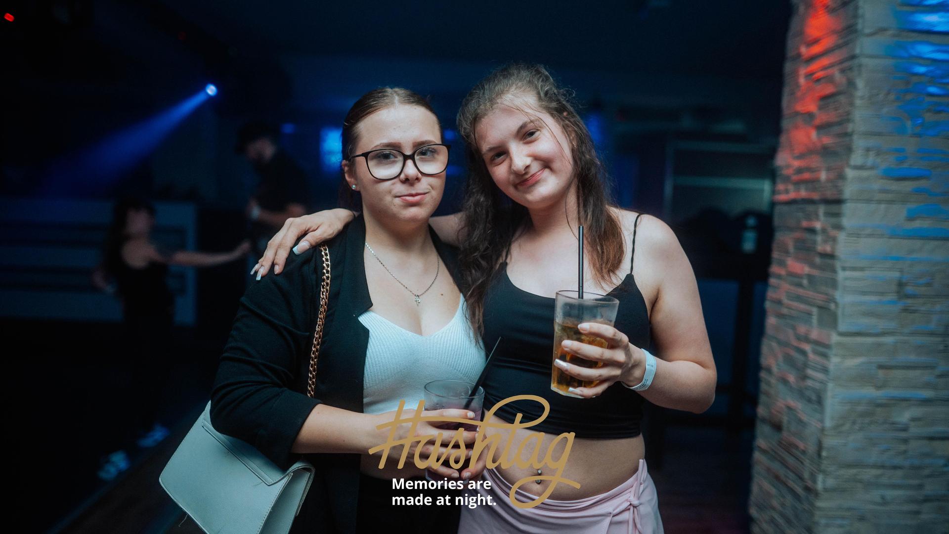 „Vorfeiertag = Vollgas” im Hashtag (Bild: Sebastian Reiter)