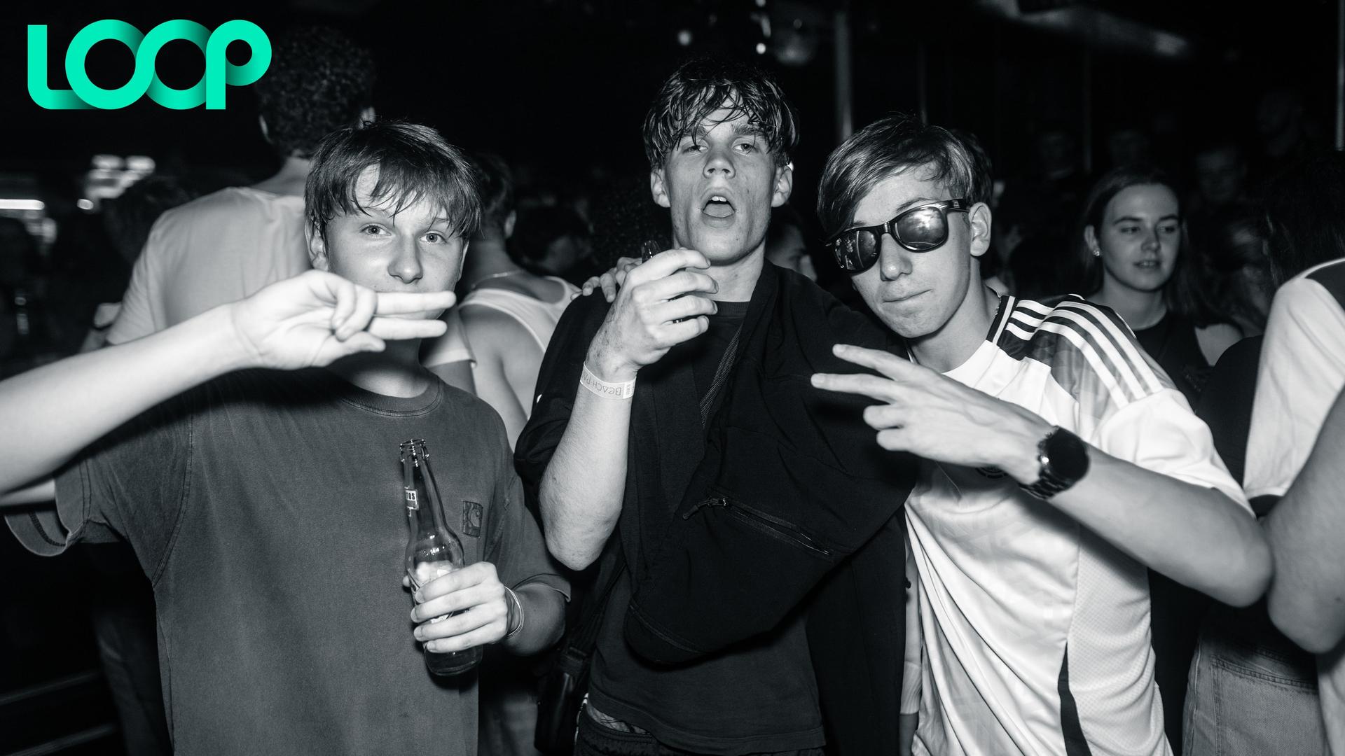 Die „School is out”-Party im Loop. (Bild: Hannes Stock)