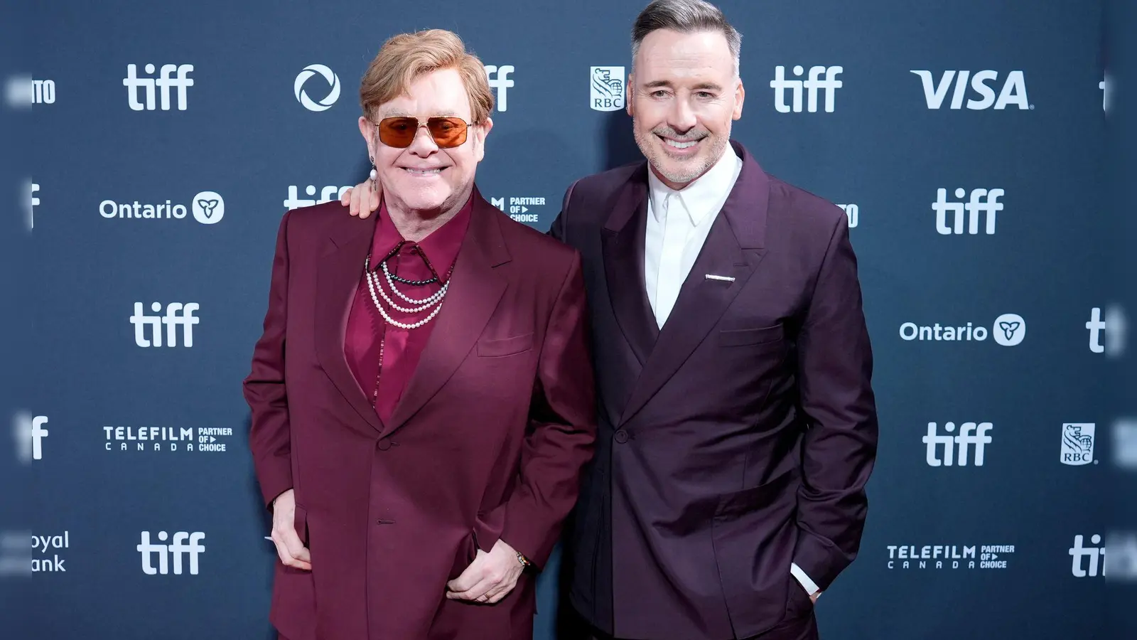 Beim Film „Elton John: Never Too Late“ führte der Ehemann des Popstars, David Furnish, Regie. (Bild: Chris Pizzello/Invision/AP/dpa)