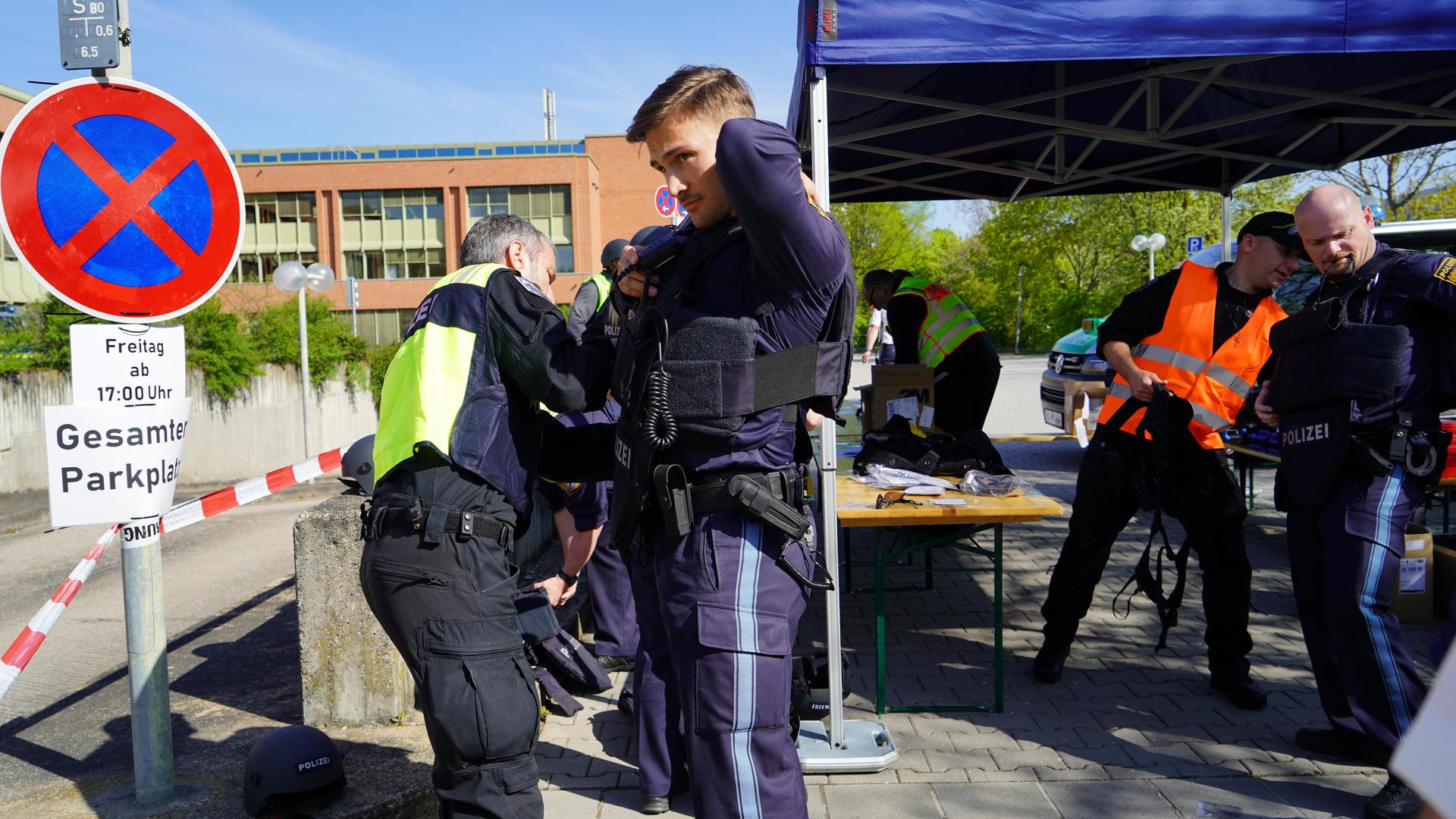 Im Gebäude der Agentur für Arbeit fand eine große Polizeiübung statt. (Bild: mcl)