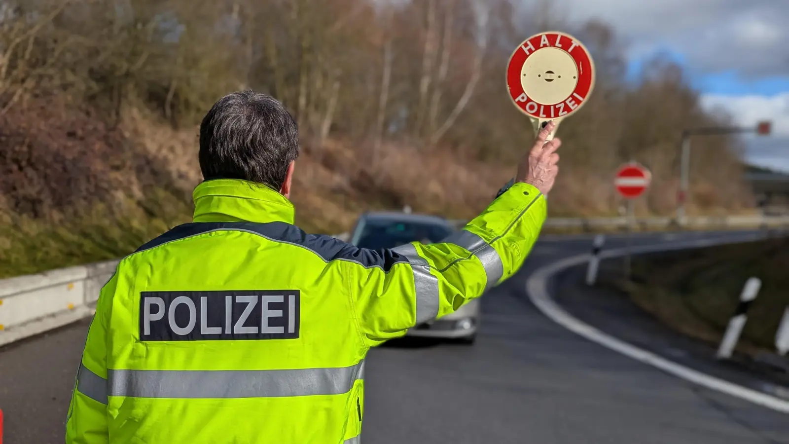 Die Bundespolizei stoppte an der Grenze einen Mann mit gefälschtem Führerschein. (Symbolbild: Bundespolizeiinspektion Waidhaus )