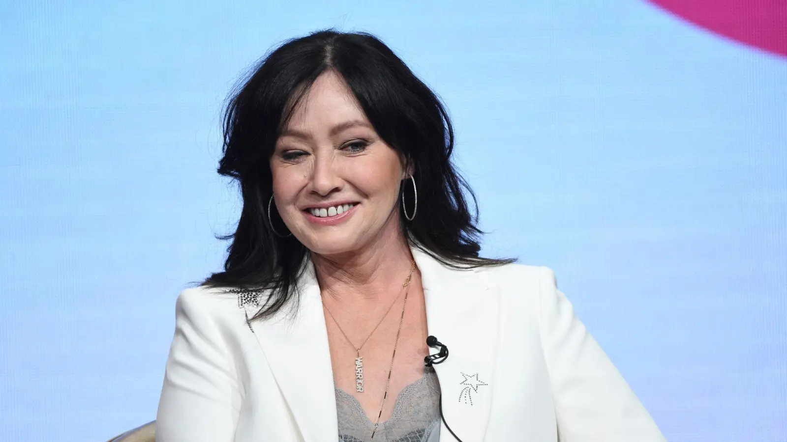 Schauspielkollegen trauern um Shannen Doherty. (Archivbild) (Bild: Chris Pizzello/Invision/AP/dpa)