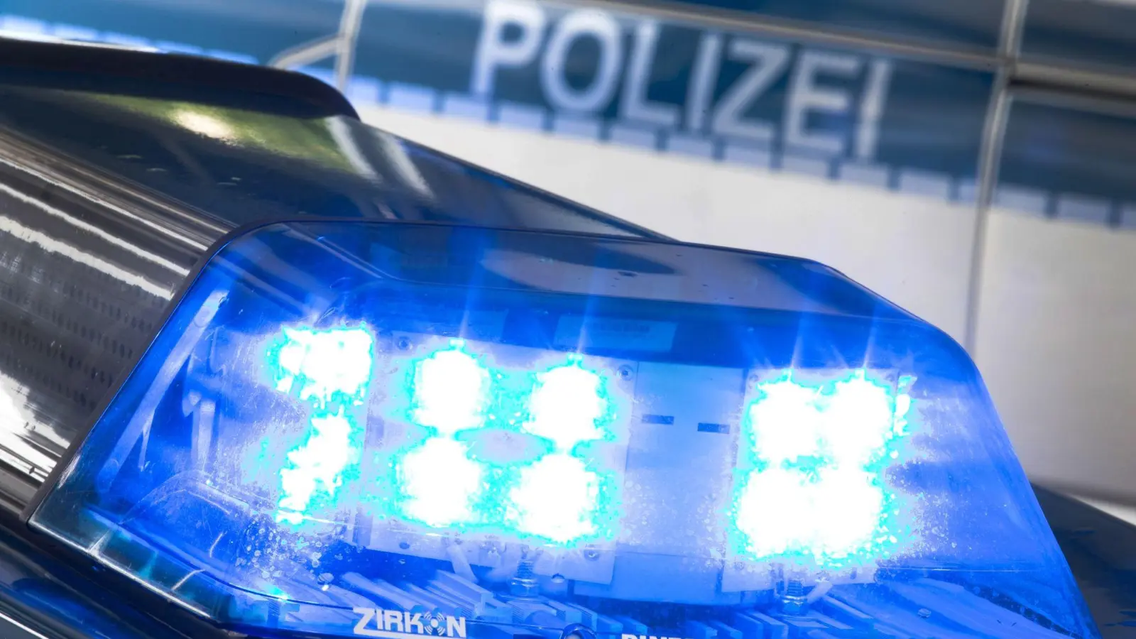 Die Polizei sucht Zeugen: In Amberg wurden Fahrradteile abmontiert und gestohlen. (Bild: Friso Gentsch/dpa)
