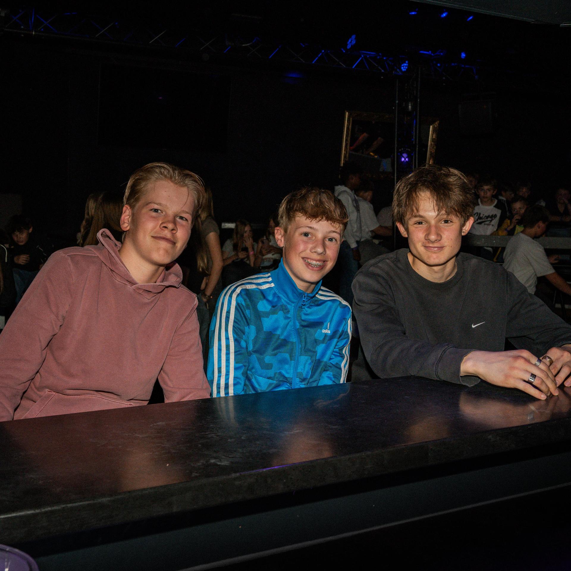 Die Teenieparty im La Belle Waidhaus. (Bild: Timo Kraus)