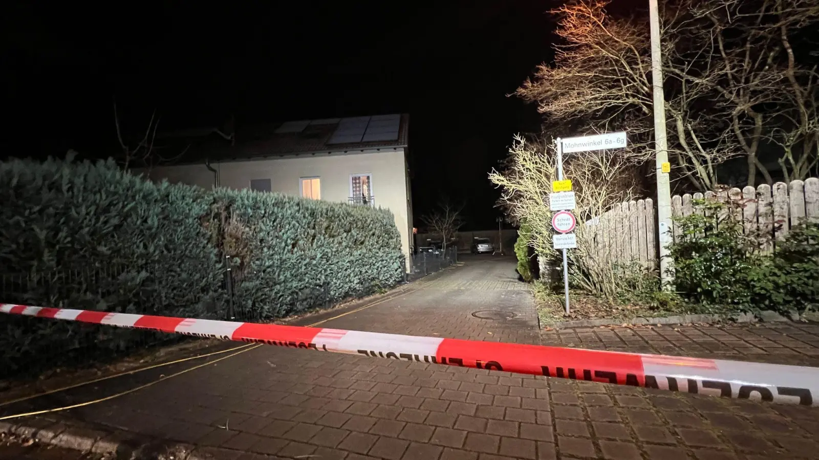 Der Jugendliche soll seinen Vater nach einem Streit in Rücken und Oberkörper gestochen haben. (Archivbild) (Bild: Eberlein/vifogra/dpa)