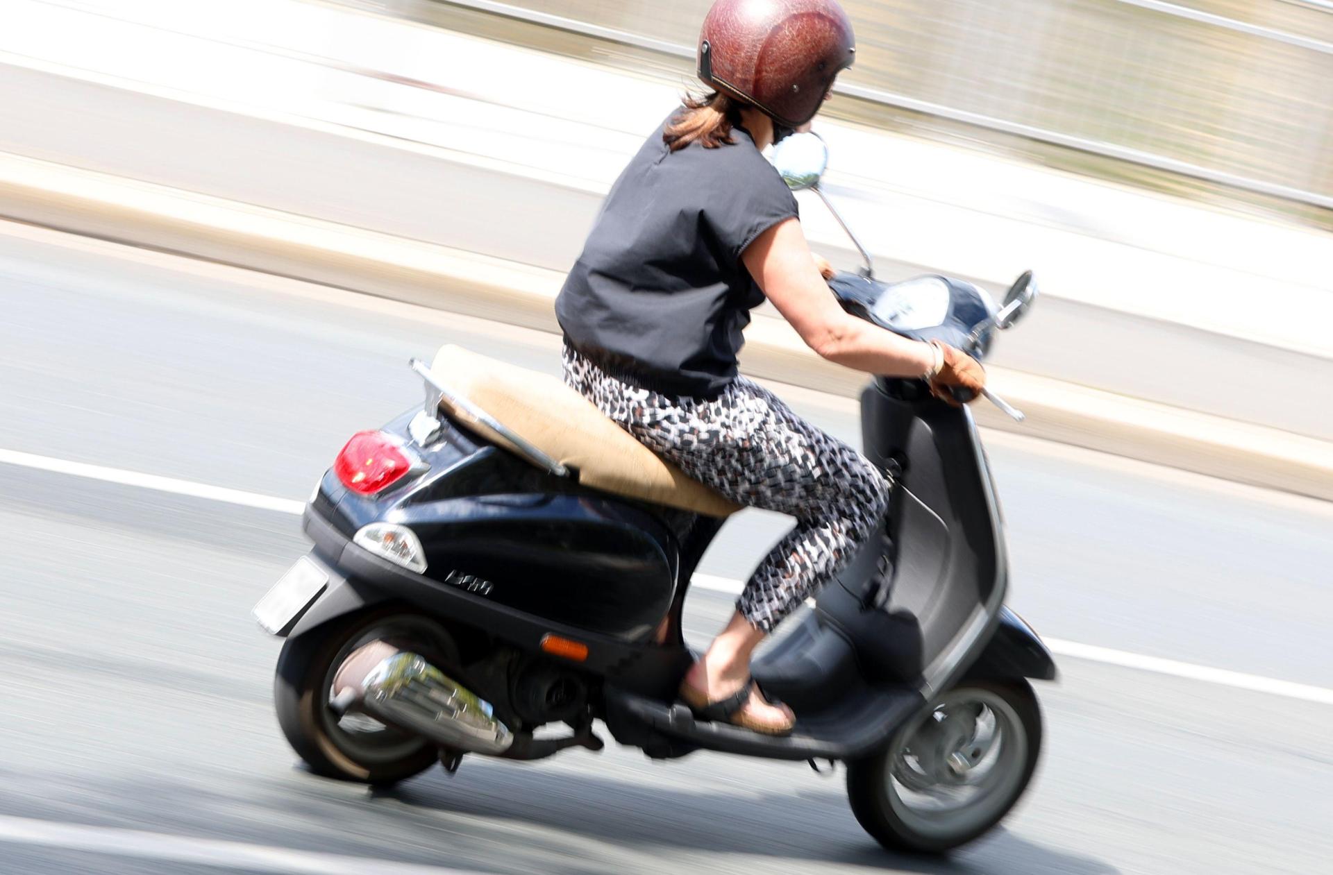 Die Polizei in Neustadt/WN hat Rollerdiebe geschnappt. (Symbolbild: Karl-Josef Hildenbrand/dpa)