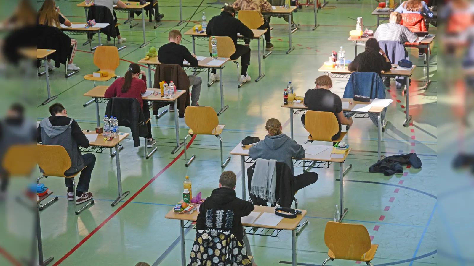 Das Abitur 2025 fällt an vielen Schulen aus. Wie sieht es in Weiden und im Landkreis Neustadt aus? (Archivbild: Gabi Schönberger)