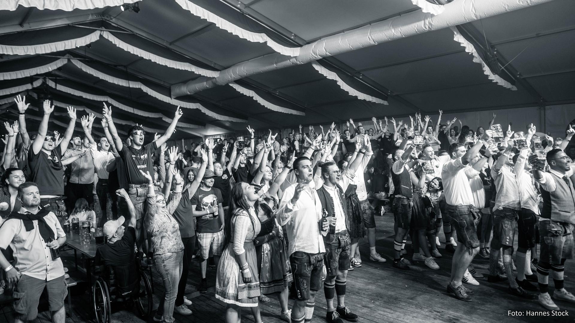 Das war die Flosser Kirwa am Samstag.  (Bild: Hannes Stock)