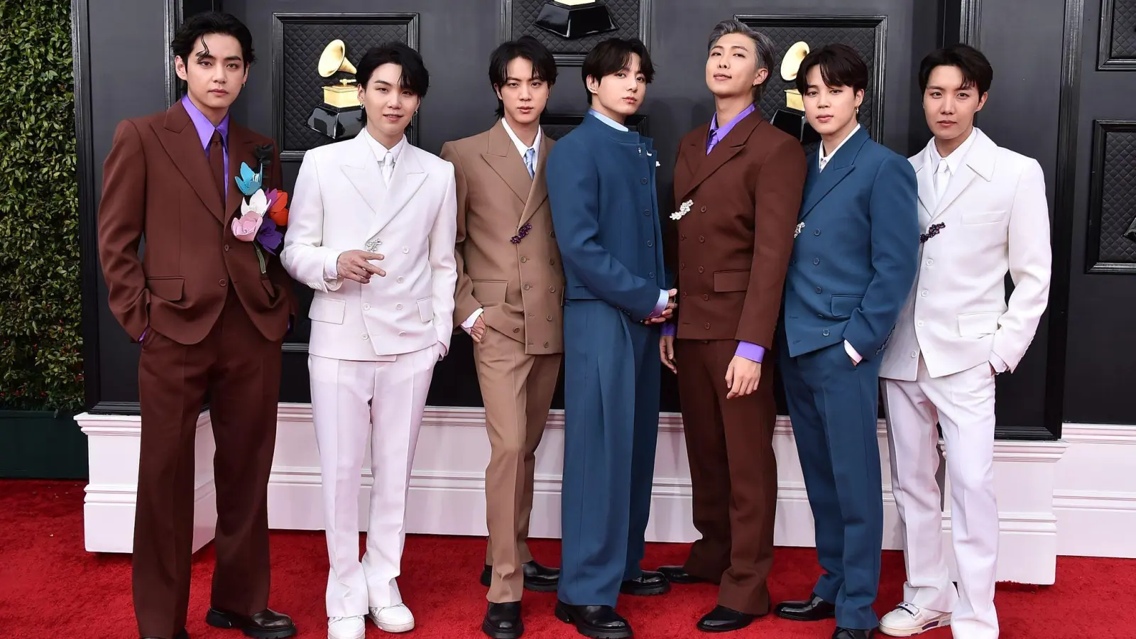 Ein Foto vor ihrem Comeback: BTS bei den Grammy Awards 2022.  (Archivbild: Jordan Strauss/Invision/AP/dpa)