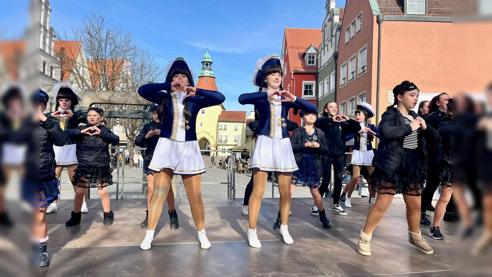 Dance Unlimited beim Auftritt im letzten Jahr. (Archivbild: Gabi Schönberger)
