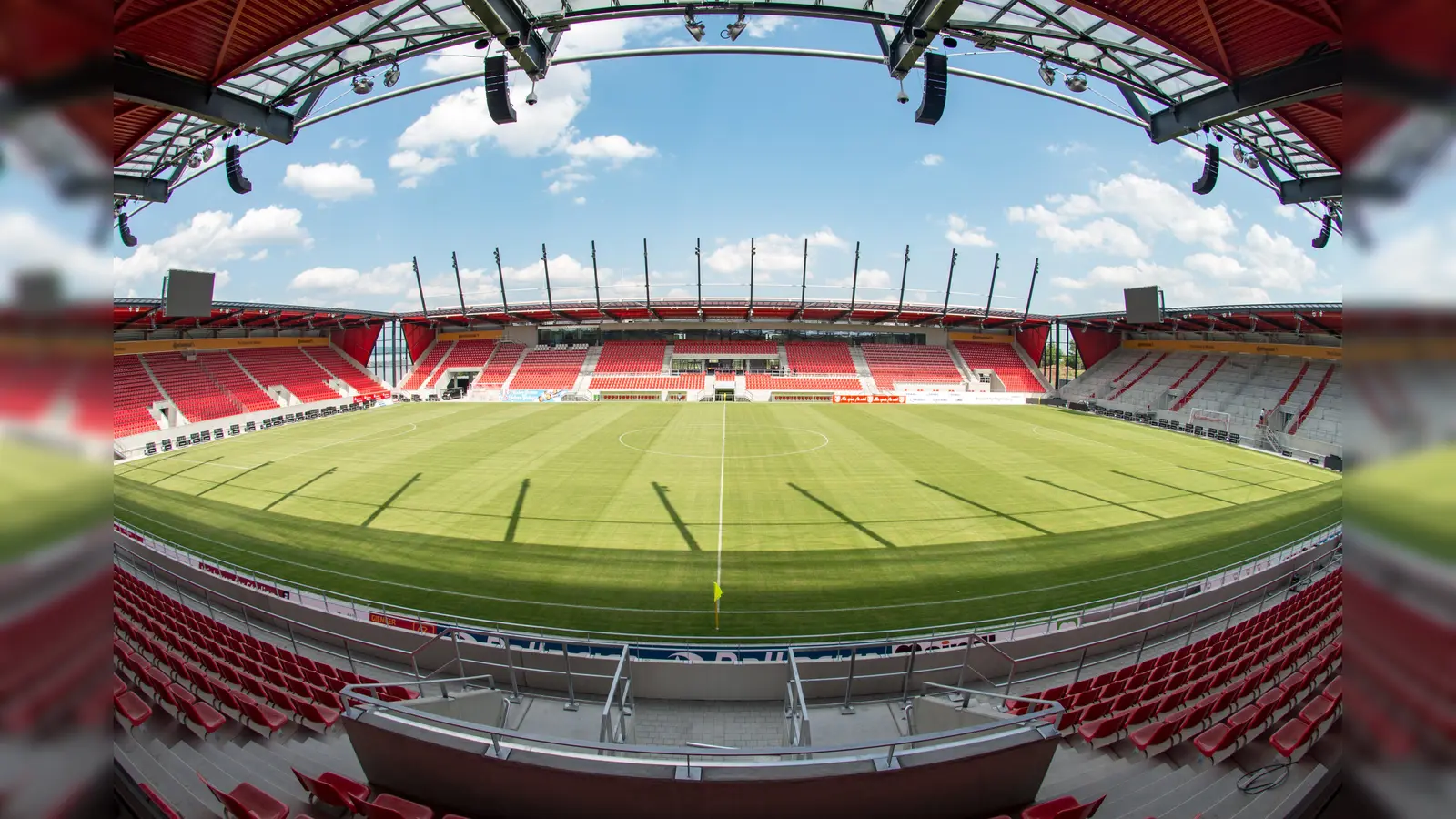 Das Jahnstadion in Regensburg wird zur EM 2024 für Public Viewing geöffnet. (Archivbild: Armin Weigel)