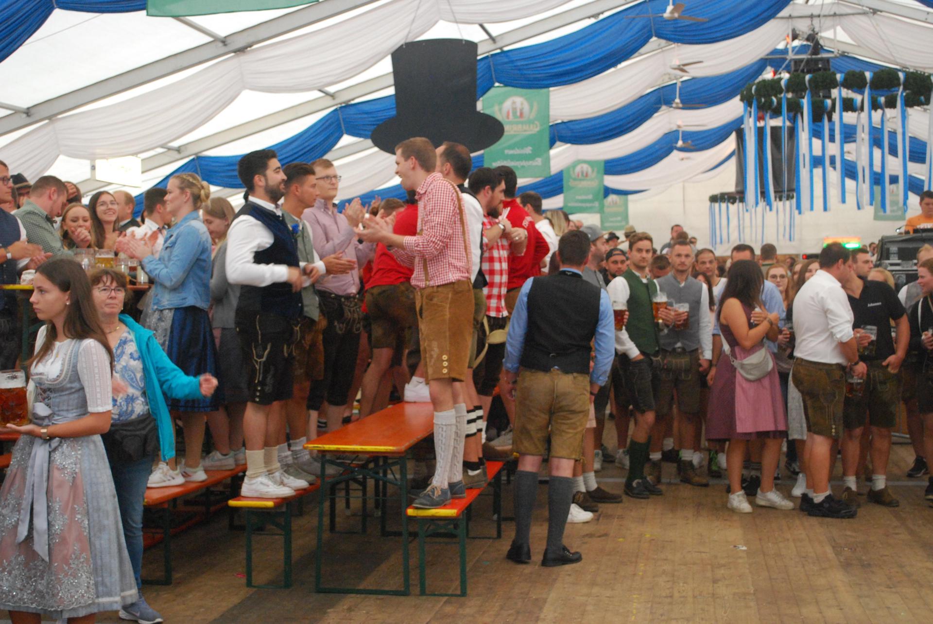 Das Festzelt bei der Flosser Kirwa füllt sich – mit Sicherheit – auch in diesem Jahr. (Archivbild: tss)