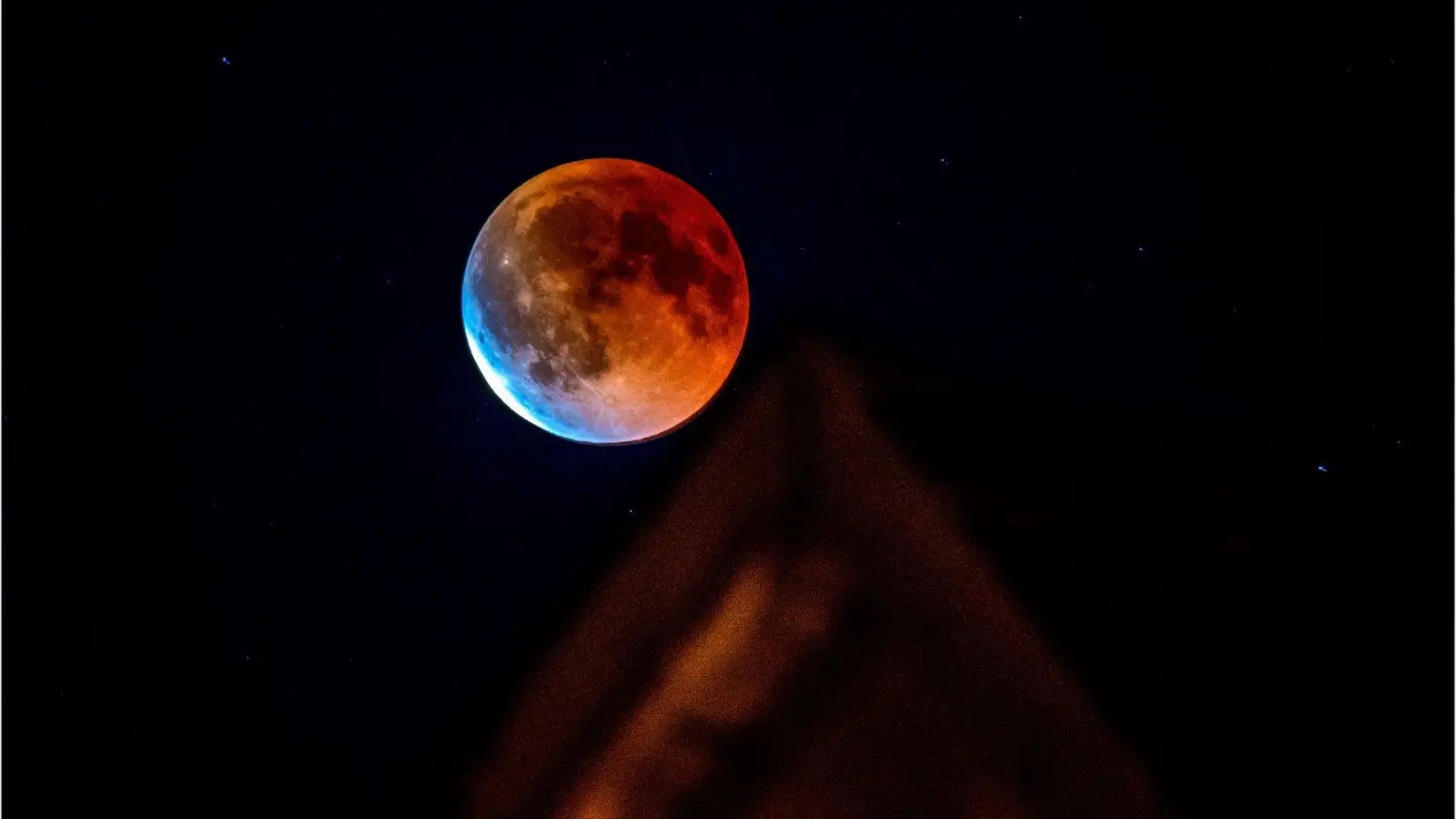 Das war der Blutmond über Leuchtenberg. (Bild: Xaver Klaußner)