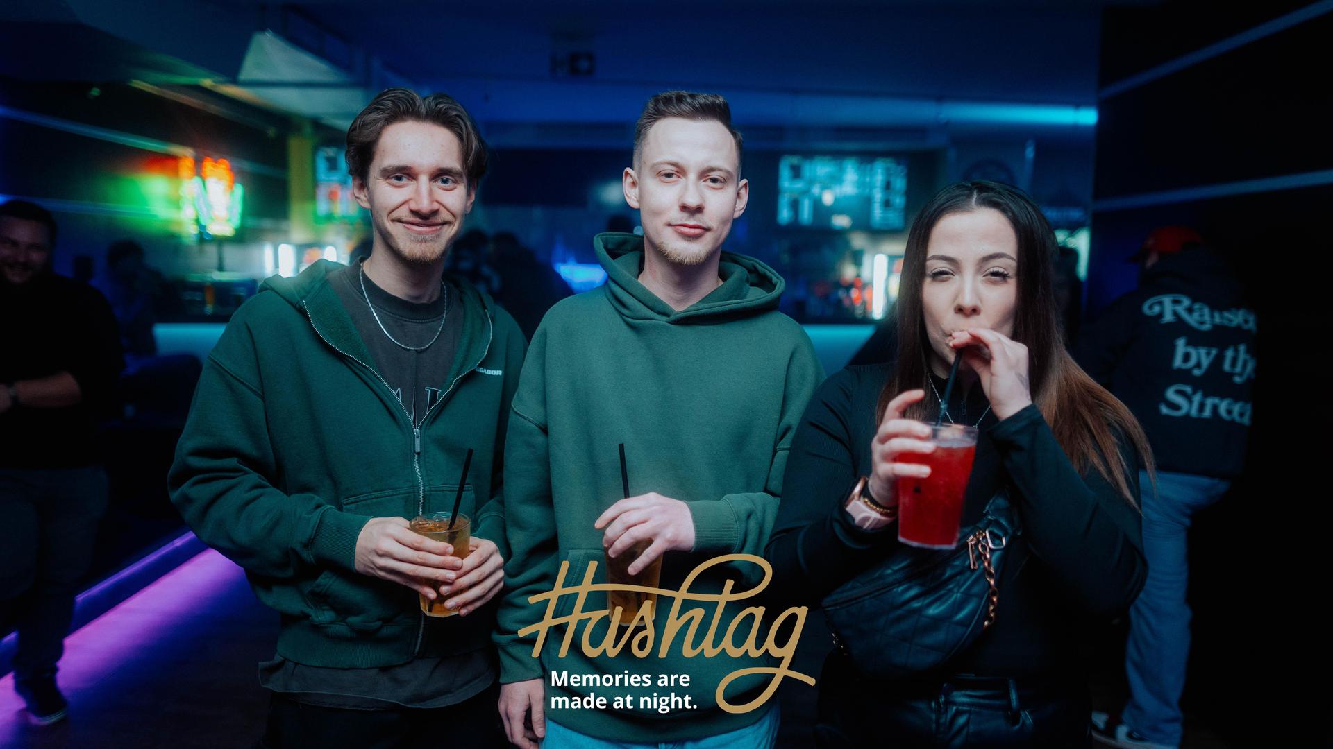 „Geld zurück” war das Motto bei der Party am Freitag im Hashtag Weiden.  (Bild: Sebastian Reiter)