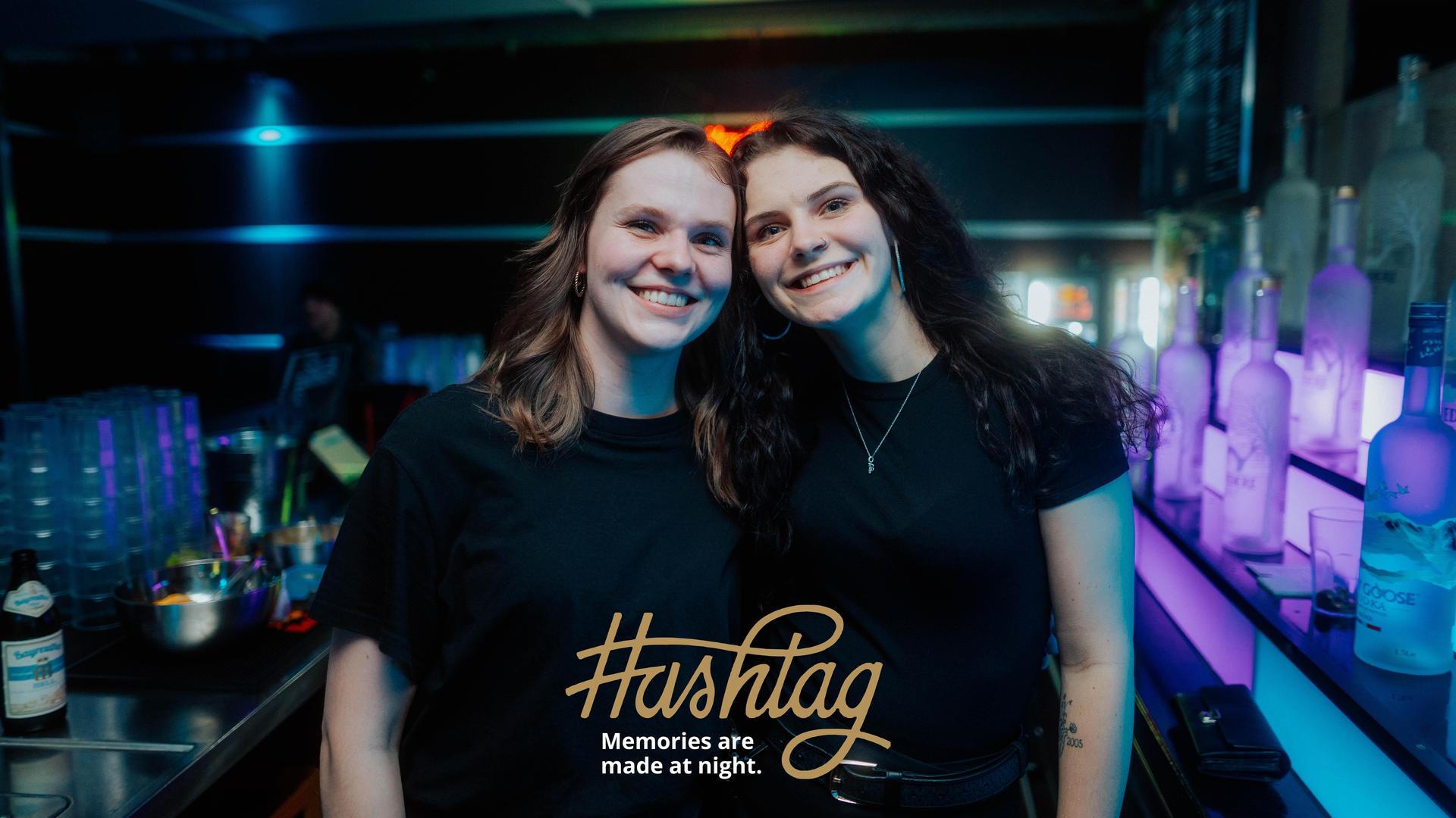 „Geld zurück” war das Motto bei der Party am Freitag im Hashtag Weiden.  (Bild: Sebastian Reiter)
