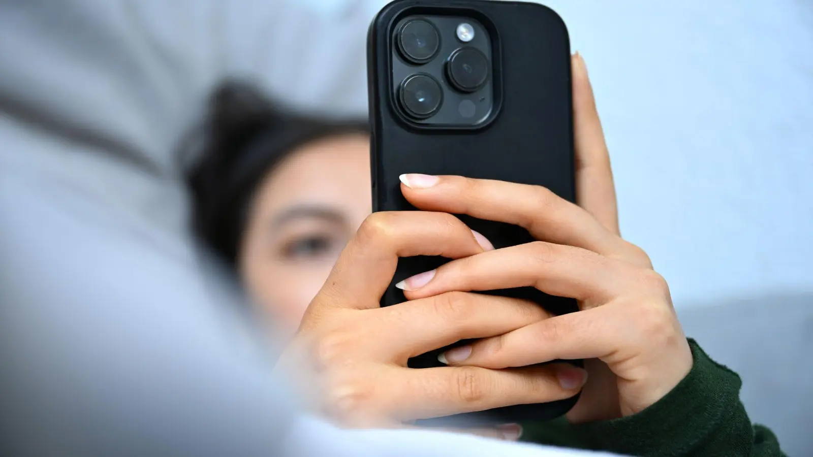 In Frankreich greift künftig ein Social-Media-Verbot für unter 15-Jährige. (Symbolbild: Elisa Schu/dpa/dpa-tmn)