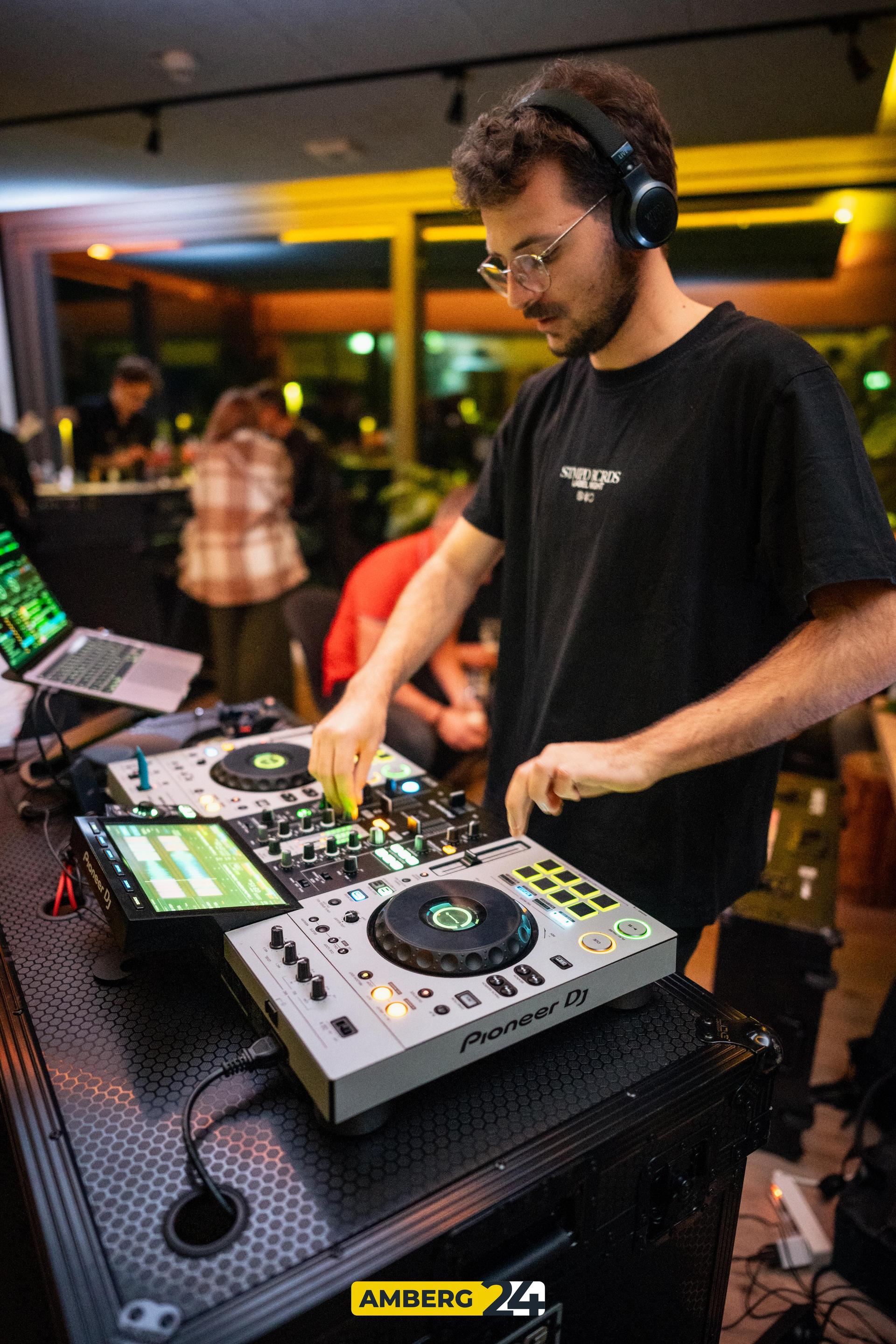 Black-Party in der Walküre Skybar. <br> (Bild: Justus Gregor)